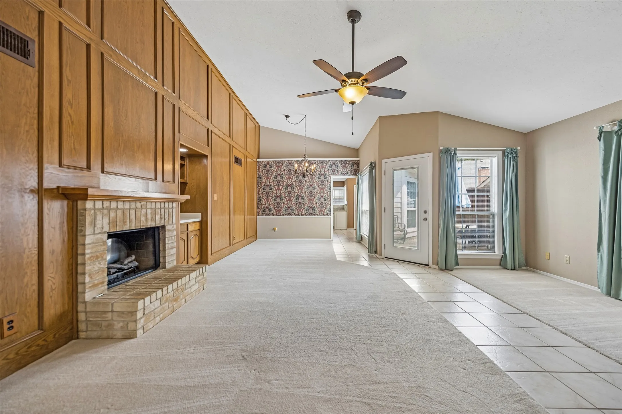 Single Family Residence For Sale in Collin County , 1524 Livingston Drive, Plano, Texas 75093, 3 Bedroom, 2 Bathroom, Garage spaces, 1,885 Sqft, built in 1984, mls#21353012, Real Estate Agent in Plano, Homes For Sale in Collin county, Homes For Sale in Plano, Realtor in Plano Texas, Real Estate Brokerage Independent Realty Texas, Luminita Cordes Realtor