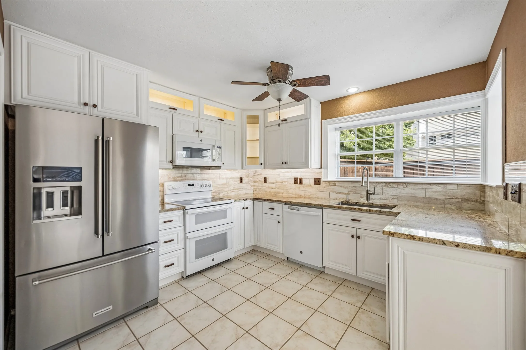 Single Family Residence For Sale in Collin County , 1524 Livingston Drive, Plano, Texas 75093, 3 Bedroom, 2 Bathroom, Garage spaces, 1,885 Sqft, built in 1984, mls#21353012, Real Estate Agent in Plano, Homes For Sale in Collin county, Homes For Sale in Plano, Realtor in Plano Texas, Real Estate Brokerage Independent Realty Texas, Luminita Cordes Realtor