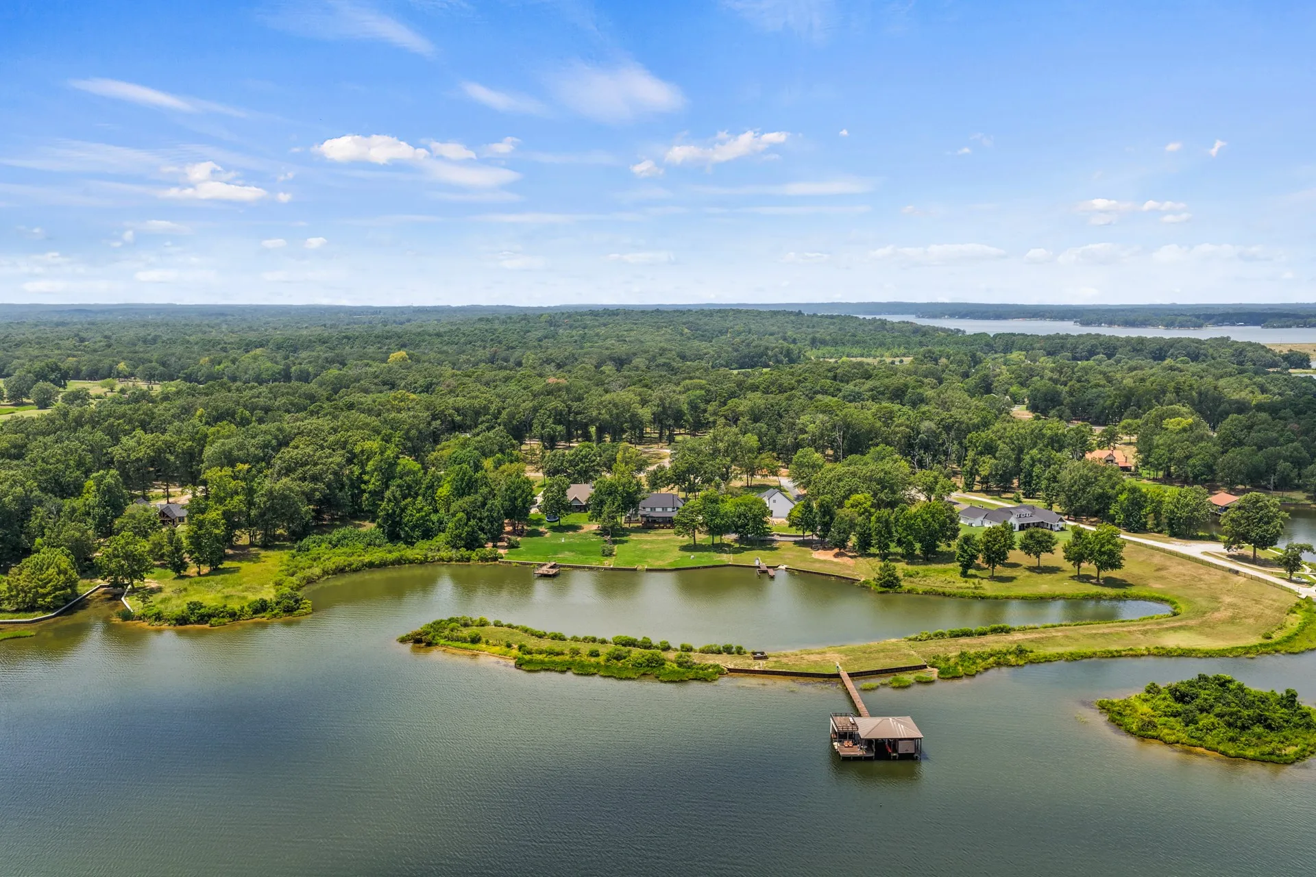 Single Family Residence For Sale in Franklin (TX) County , 79 Waters Edge Lane, Scroggins, Texas 75480, 5 Bedrooms, 6 Bathrooms, 2 Garage spaces, 3,492 Sqft, built in 2022, Price $1,560,000, mls#21352318, Real Estate Agent in Scroggins, Homes For Sale in Franklin (TX) county, Homes For Sale in Scroggins, Realtor in Scroggins Texas, Real Estate Brokerage Independent Realty Texas, Luminita Cordes Realtor