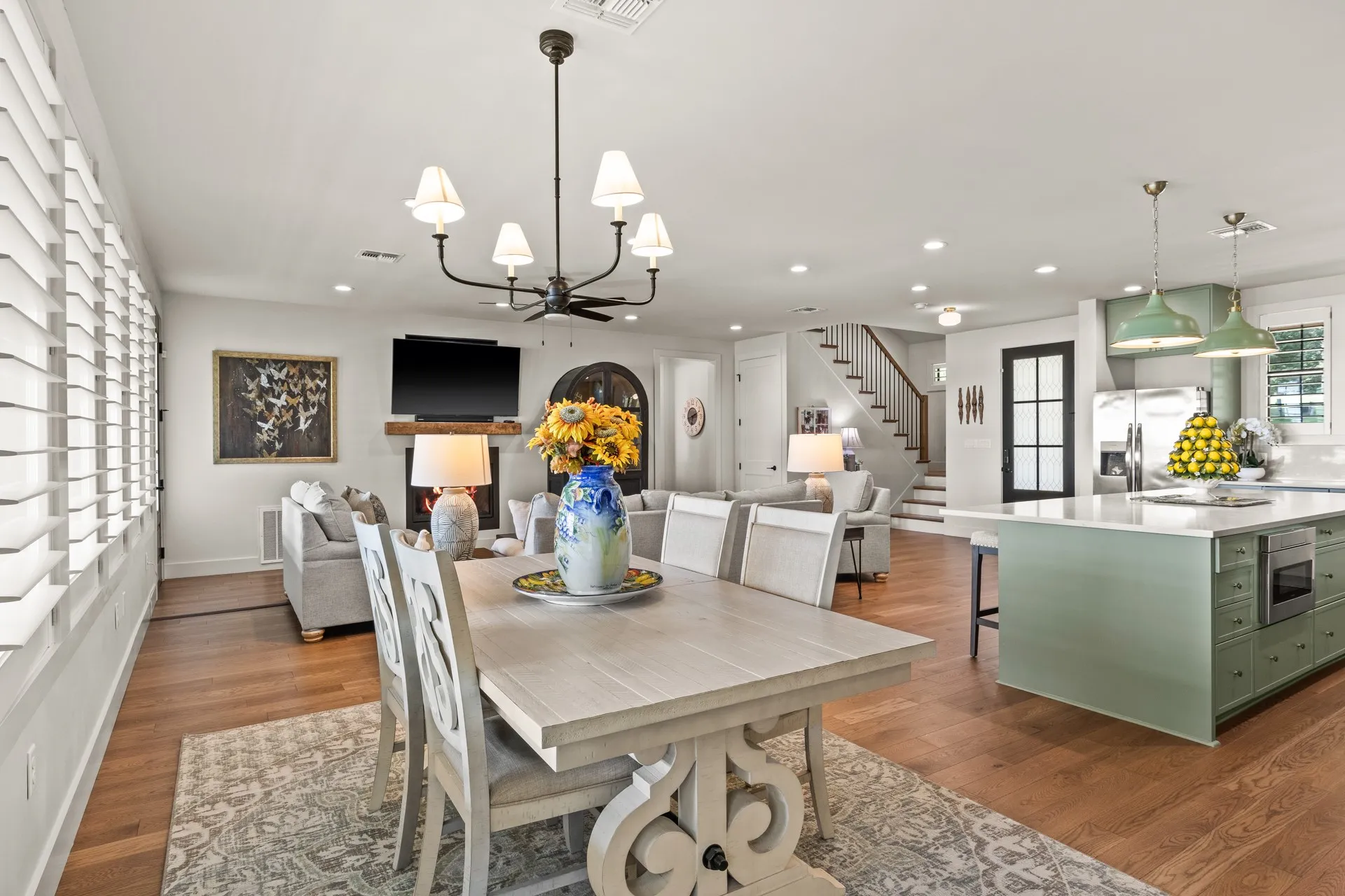 Single Family Residence For Sale in Franklin (TX) County , 79 Waters Edge Lane, Scroggins, Texas 75480, 5 Bedrooms, 6 Bathrooms, 2 Garage spaces, 3,492 Sqft, built in 2022, Price $1,560,000, mls#21352318, Real Estate Agent in Scroggins, Homes For Sale in Franklin (TX) county, Homes For Sale in Scroggins, Realtor in Scroggins Texas, Real Estate Brokerage Independent Realty Texas, Luminita Cordes Realtor