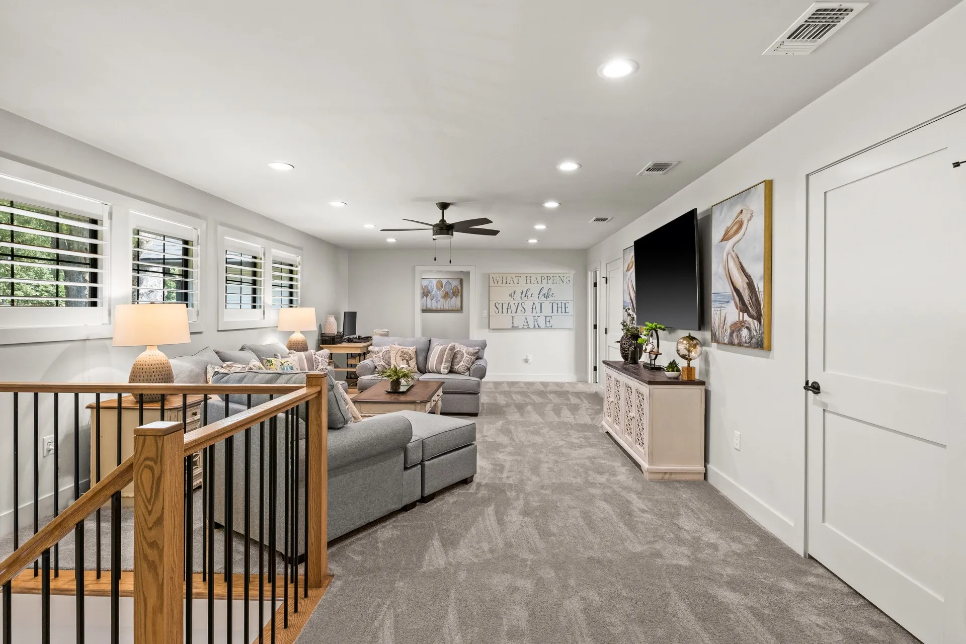Single Family Residence For Sale in Franklin (TX) County , 79 Waters Edge Lane, Scroggins, Texas 75480, 5 Bedrooms, 6 Bathrooms, 2 Garage spaces, 3,492 Sqft, built in 2022, Price $1,560,000, mls#21352318, Real Estate Agent in Scroggins, Homes For Sale in Franklin (TX) county, Homes For Sale in Scroggins, Realtor in Scroggins Texas, Real Estate Brokerage Independent Realty Texas, Luminita Cordes Realtor
