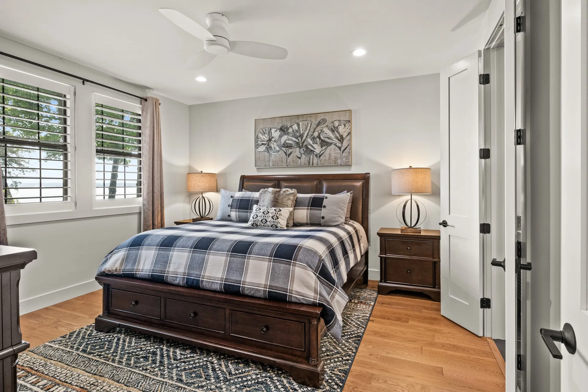 Single Family Residence For Sale in Franklin (TX) County , 79 Waters Edge Lane, Scroggins, Texas 75480, 5 Bedrooms, 6 Bathrooms, 2 Garage spaces, 3,492 Sqft, built in 2022, Price $1,560,000, mls#21352318, Real Estate Agent in Scroggins, Homes For Sale in Franklin (TX) county, Homes For Sale in Scroggins, Realtor in Scroggins Texas, Real Estate Brokerage Independent Realty Texas, Luminita Cordes Realtor