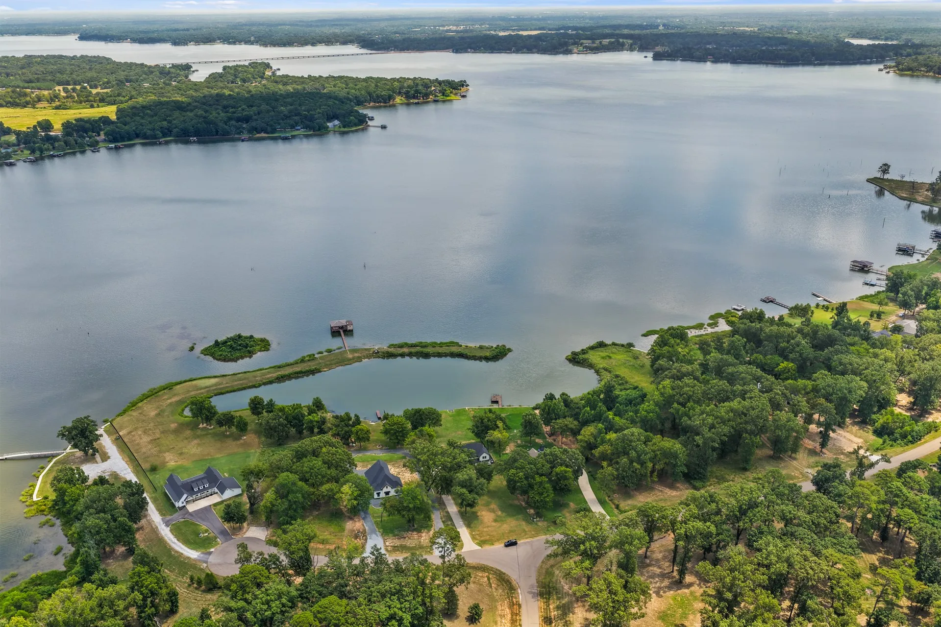 Single Family Residence For Sale in Franklin (TX) County , 79 Waters Edge Lane, Scroggins, Texas 75480, 5 Bedrooms, 6 Bathrooms, 2 Garage spaces, 3,492 Sqft, built in 2022, Price $1,560,000, mls#21352318, Real Estate Agent in Scroggins, Homes For Sale in Franklin (TX) county, Homes For Sale in Scroggins, Realtor in Scroggins Texas, Real Estate Brokerage Independent Realty Texas, Luminita Cordes Realtor