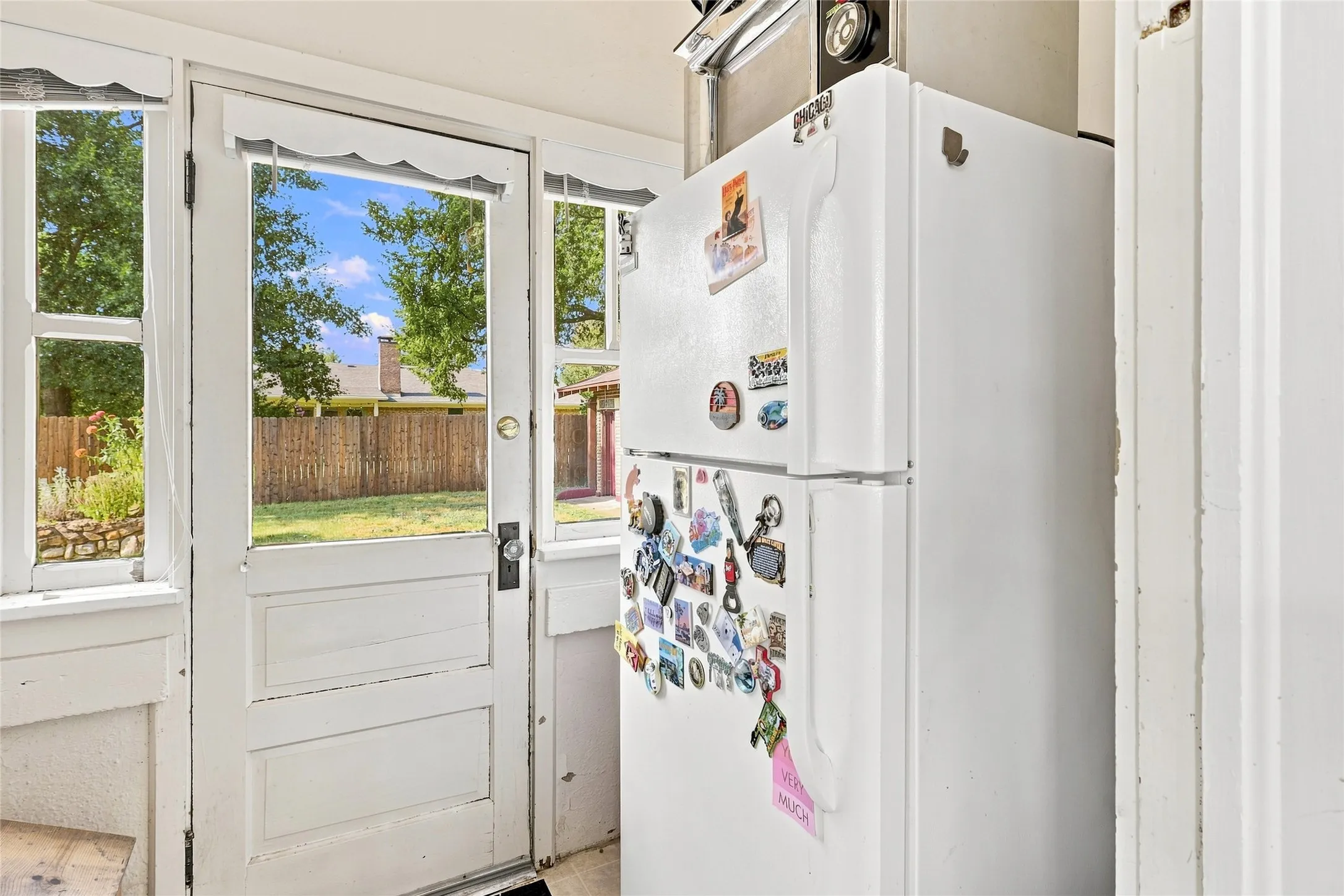 Single Family Residence For Sale in Fannin County , 701 Pecan Street, Honey Grove, Texas 75446, 2 Bedrooms, 2 Bathrooms, 2 Garage spaces, 1,946 Sqft, built in 1918, Price $259,999, mls#21350905, Real Estate Agent in Honey Grove, Homes For Sale in Fannin county, Homes For Sale in Honey Grove, Realtor in Honey Grove Texas, Real Estate Brokerage Independent Realty Texas, Luminita Cordes Realtor