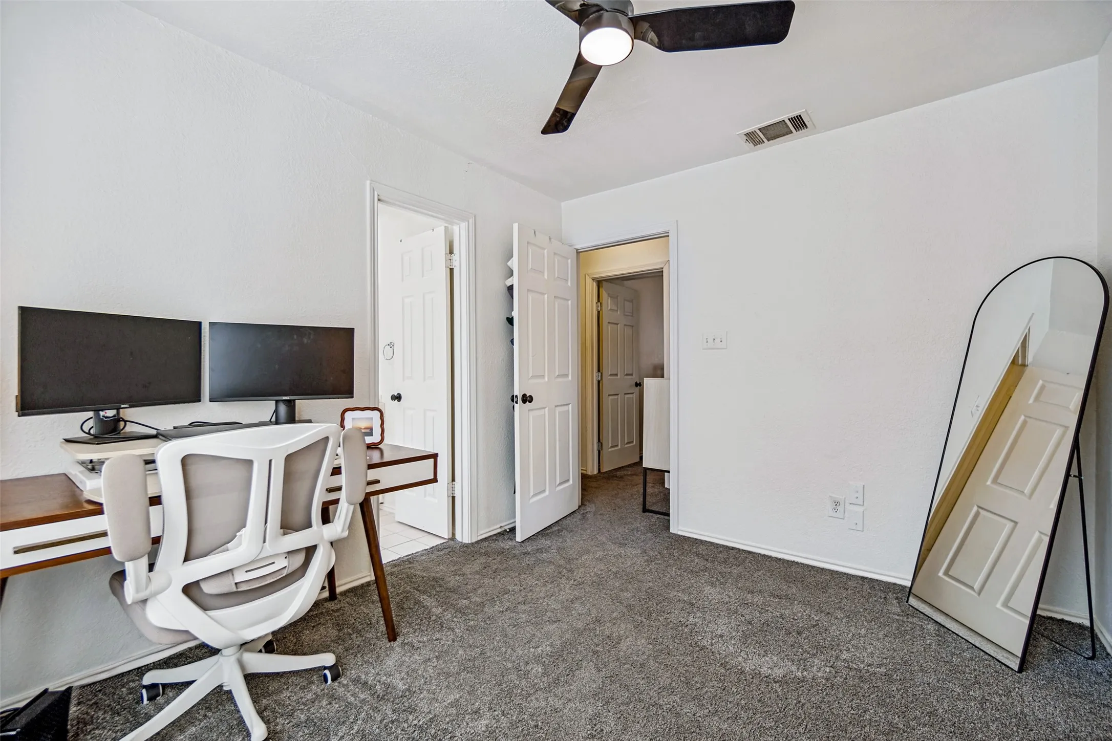 Single Family Residence For Sale in Dallas County , 4130 Wycliff Avenue 104, Dallas, Texas 75219, 2 Bedroom, 3 Bathroom, Garage spaces, 1,108 Sqft, built in 1984, mls#21353732, Real Estate Agent in Dallas, Homes For Sale in Dallas county, Homes For Sale in Dallas, Realtor in Dallas Texas, Real Estate Brokerage Independent Realty Texas, Luminita Cordes Realtor