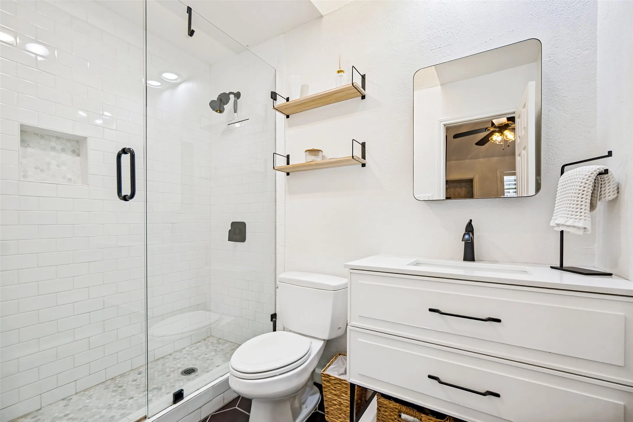 Single Family Residence For Sale in Dallas County , 4130 Wycliff Avenue 104, Dallas, Texas 75219, 2 Bedroom, 3 Bathroom, Garage spaces, 1,108 Sqft, built in 1984, mls#21353732, Real Estate Agent in Dallas, Homes For Sale in Dallas county, Homes For Sale in Dallas, Realtor in Dallas Texas, Real Estate Brokerage Independent Realty Texas, Luminita Cordes Realtor