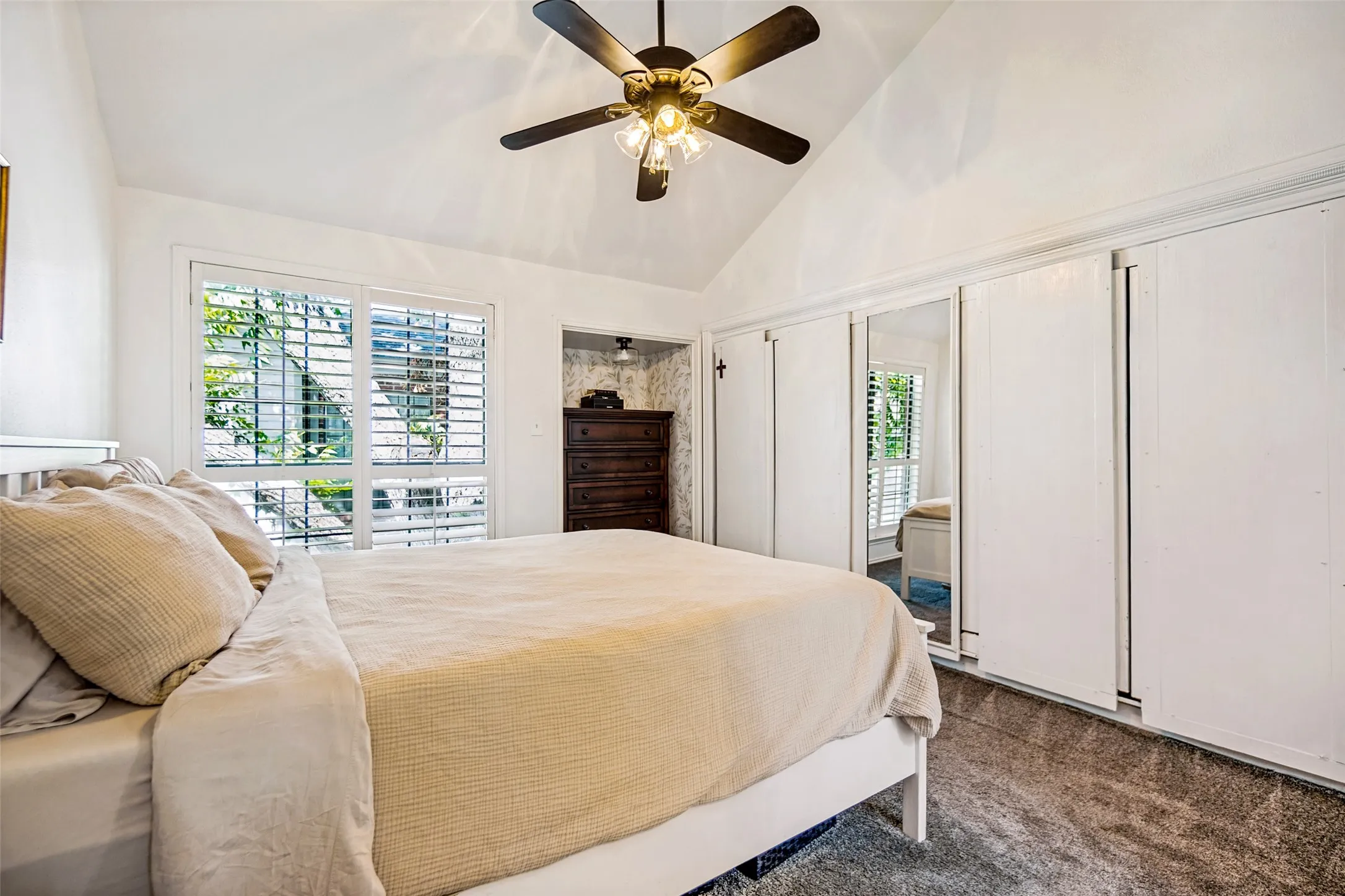 Single Family Residence For Sale in Dallas County , 4130 Wycliff Avenue 104, Dallas, Texas 75219, 2 Bedroom, 3 Bathroom, Garage spaces, 1,108 Sqft, built in 1984, mls#21353732, Real Estate Agent in Dallas, Homes For Sale in Dallas county, Homes For Sale in Dallas, Realtor in Dallas Texas, Real Estate Brokerage Independent Realty Texas, Luminita Cordes Realtor