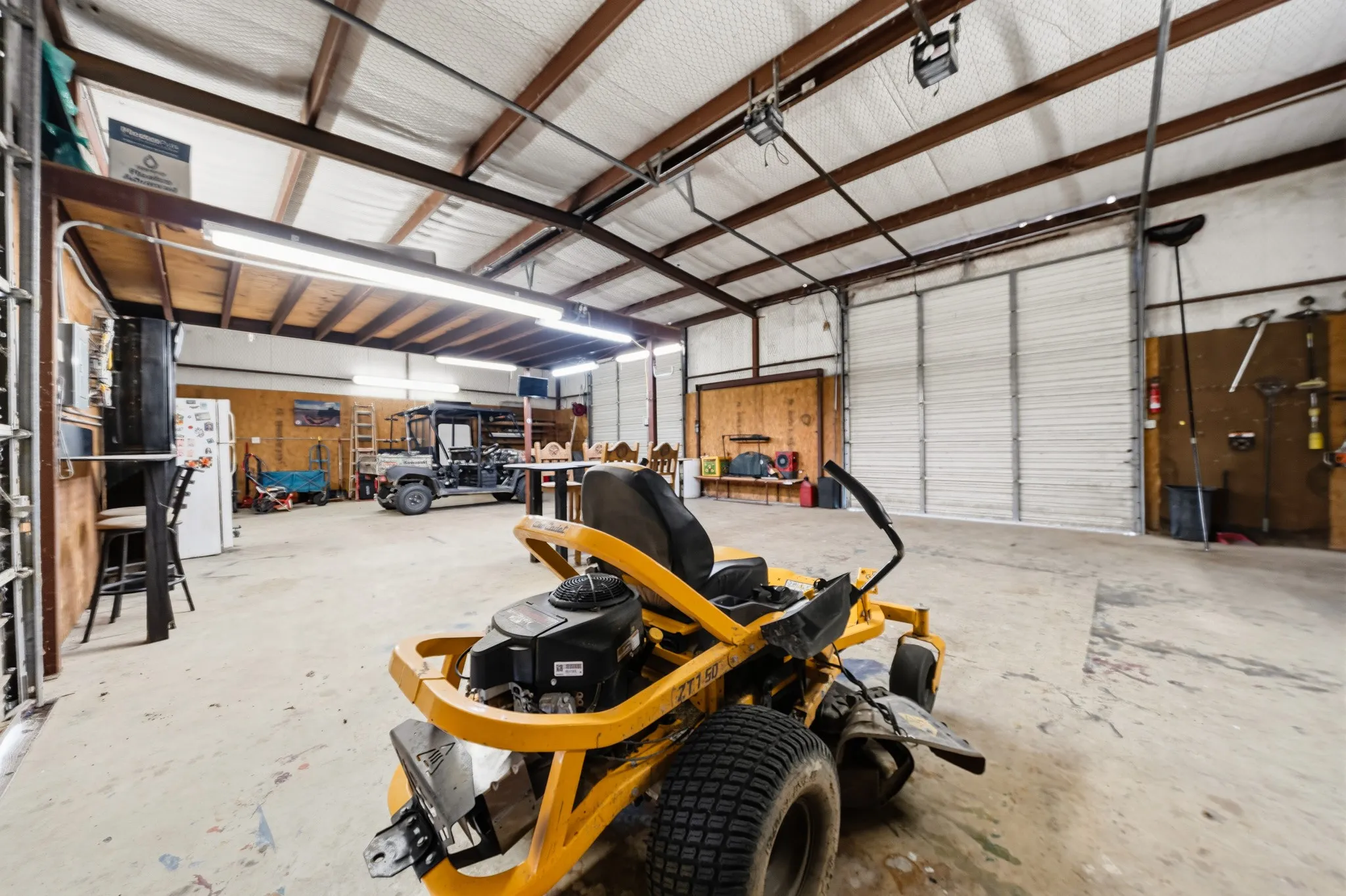 Single Family Residence For Sale in Hill County , 900 E Chad Street, Whitney, Texas 76692, 3 Bedroom, 4 Bathroom, 2 Garage spaces, 2,252 Sqft, built in 2004, mls#21353083, Real Estate Agent in Whitney, Homes For Sale in Hill county, Homes For Sale in Whitney, Realtor in Whitney Texas, Real Estate Brokerage Independent Realty Texas, Luminita Cordes Realtor