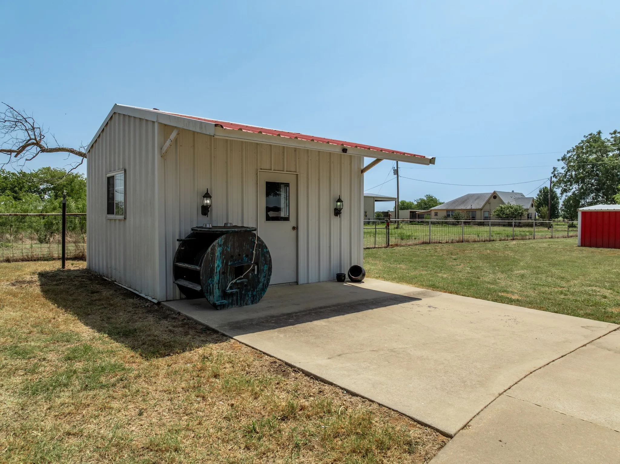 Single Family Residence For Sale in Hill County , 900 E Chad Street, Whitney, Texas 76692, 3 Bedroom, 4 Bathroom, 2 Garage spaces, 2,252 Sqft, built in 2004, mls#21353083, Real Estate Agent in Whitney, Homes For Sale in Hill county, Homes For Sale in Whitney, Realtor in Whitney Texas, Real Estate Brokerage Independent Realty Texas, Luminita Cordes Realtor