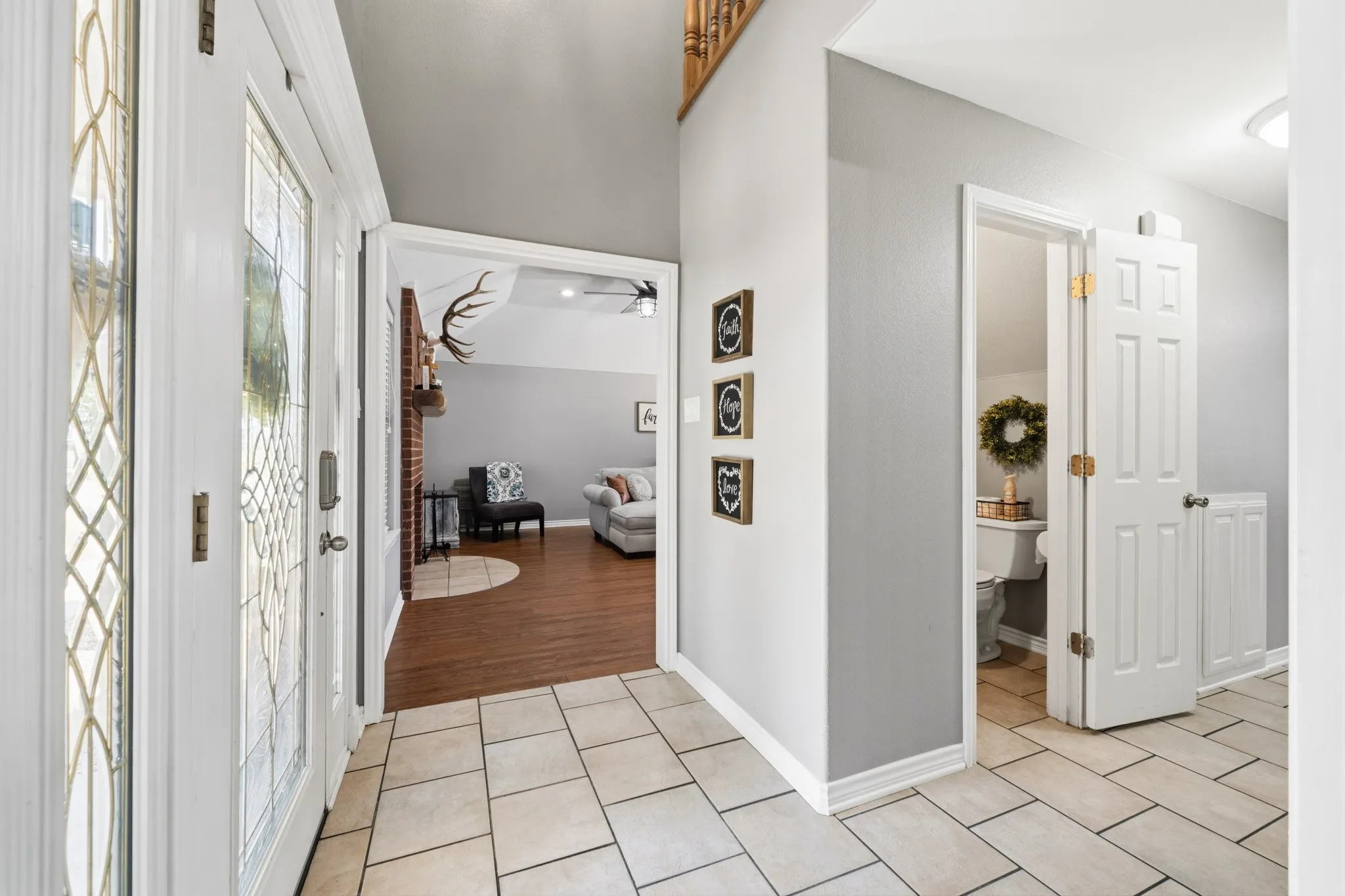 Single Family Residence For Sale in Hill County , 900 E Chad Street, Whitney, Texas 76692, 3 Bedroom, 4 Bathroom, 2 Garage spaces, 2,252 Sqft, built in 2004, mls#21353083, Real Estate Agent in Whitney, Homes For Sale in Hill county, Homes For Sale in Whitney, Realtor in Whitney Texas, Real Estate Brokerage Independent Realty Texas, Luminita Cordes Realtor