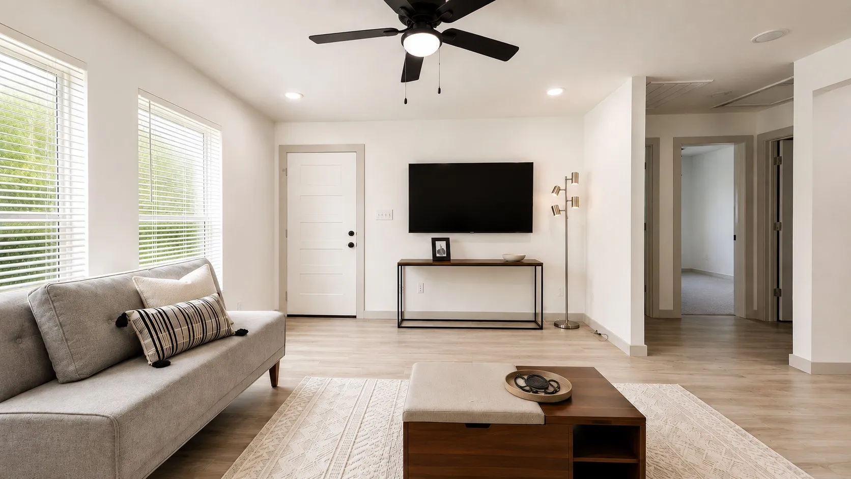 Single Family Residence For Sale in Dallas County , 2126 Marfa Avenue, Dallas, Texas 75216, 4 Bedroom, 3 Bathroom, Garage spaces, 1,420 Sqft, built in 1950, mls#21353294, Real Estate Agent in Dallas, Homes For Sale in Dallas county, Homes For Sale in Dallas, Realtor in Dallas Texas, Real Estate Brokerage Independent Realty Texas, Luminita Cordes Realtor