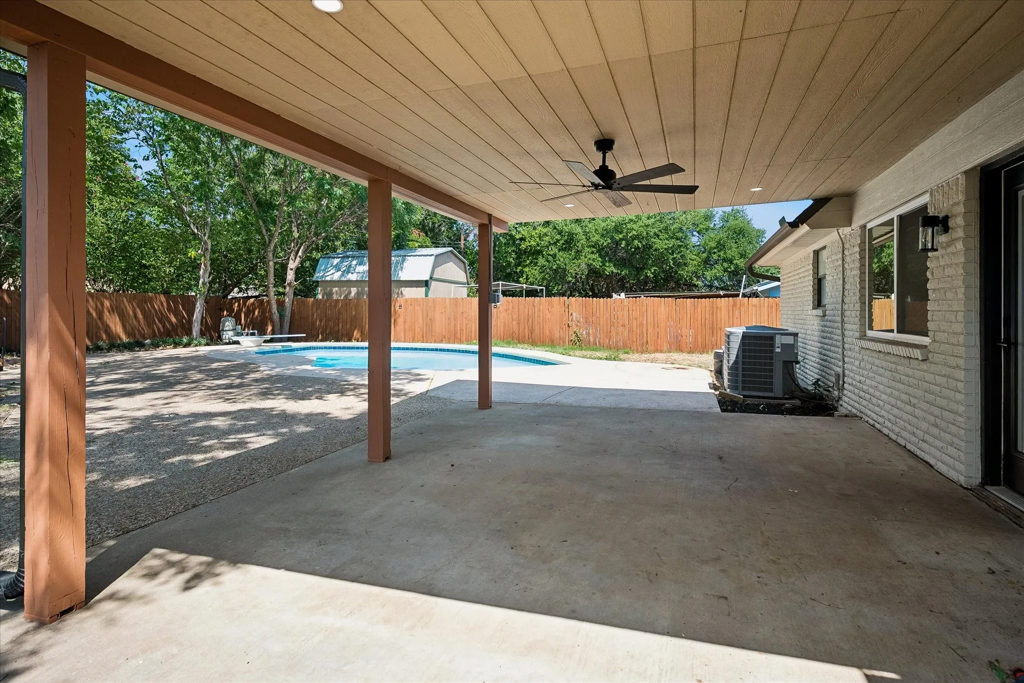 Single Family Residence For Sale in Tarrant County , 6729 Marilyn Lane, North Richland Hills, Texas 76180, 4 Bedroom, 2 Bathroom, Garage spaces, 1,926 Sqft, built in 1960, mls#21353696, Real Estate Agent in North Richland Hills, Homes For Sale in Tarrant county, Homes For Sale in North Richland Hills, Realtor in North Richland Hills Texas, Real Estate Brokerage Independent Realty Texas, Luminita Cordes Realtor
