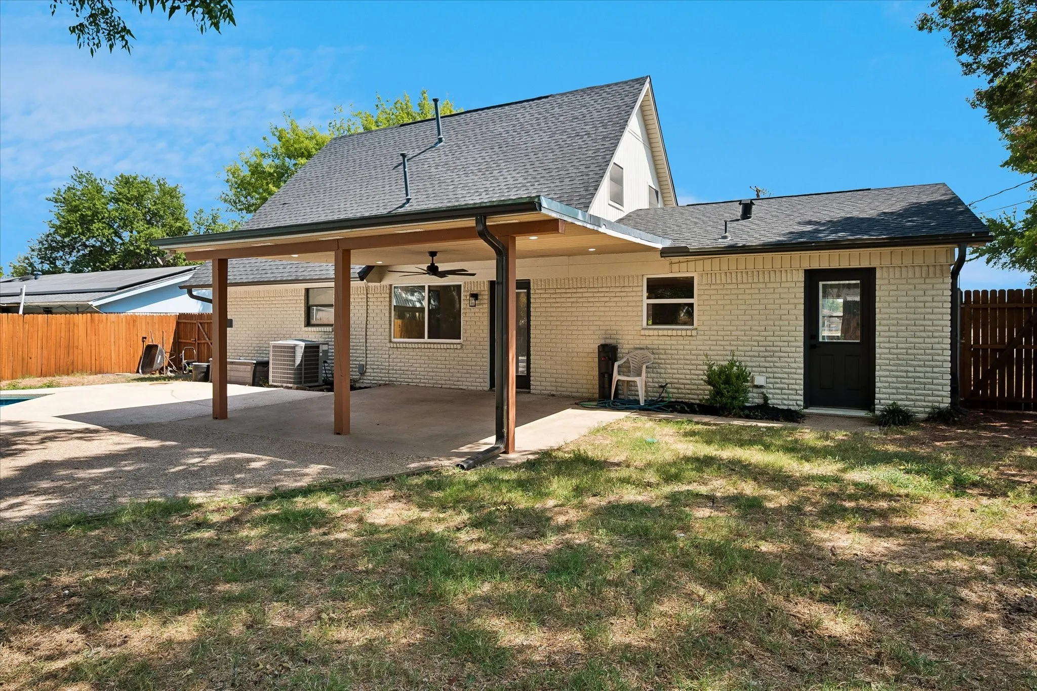 Single Family Residence For Sale in Tarrant County , 6729 Marilyn Lane, North Richland Hills, Texas 76180, 4 Bedroom, 2 Bathroom, Garage spaces, 1,926 Sqft, built in 1960, mls#21353696, Real Estate Agent in North Richland Hills, Homes For Sale in Tarrant county, Homes For Sale in North Richland Hills, Realtor in North Richland Hills Texas, Real Estate Brokerage Independent Realty Texas, Luminita Cordes Realtor