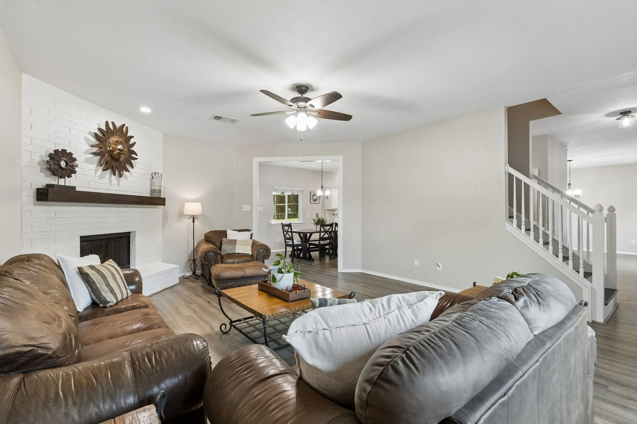 Single Family Residence For Sale in Rockwall County , 505 Big Oak Court, Rockwall, Texas 75087, 4 Bedroom, 3 Bathroom, 2 Garage spaces, 2,604 Sqft, built in 1999, mls#21353517, Real Estate Agent in Rockwall, Homes For Sale in Rockwall county, Homes For Sale in Rockwall, Realtor in Rockwall Texas, Real Estate Brokerage Independent Realty Texas, Luminita Cordes Realtor