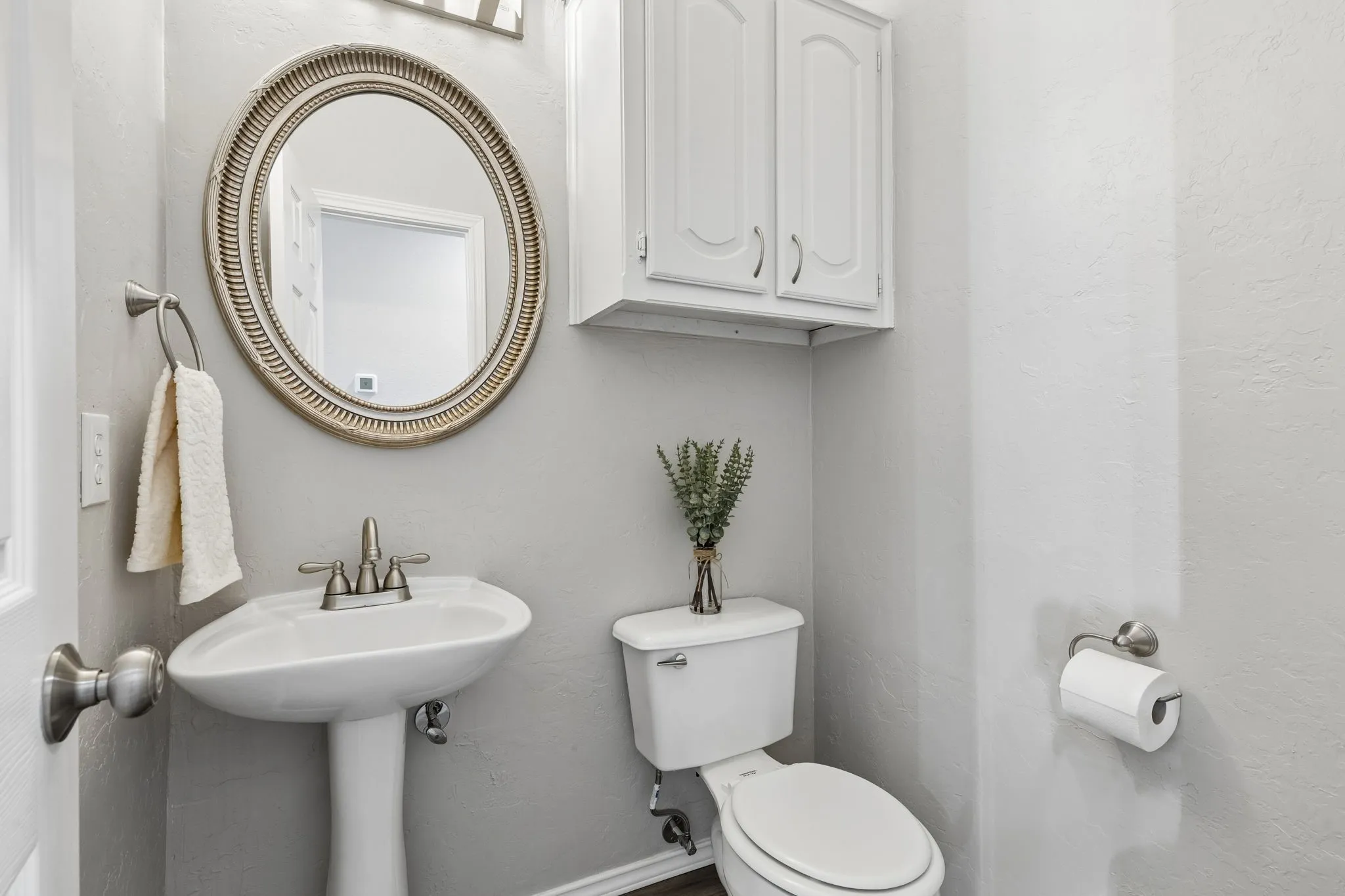 Single Family Residence For Sale in Rockwall County , 505 Big Oak Court, Rockwall, Texas 75087, 4 Bedroom, 3 Bathroom, 2 Garage spaces, 2,604 Sqft, built in 1999, mls#21353517, Real Estate Agent in Rockwall, Homes For Sale in Rockwall county, Homes For Sale in Rockwall, Realtor in Rockwall Texas, Real Estate Brokerage Independent Realty Texas, Luminita Cordes Realtor