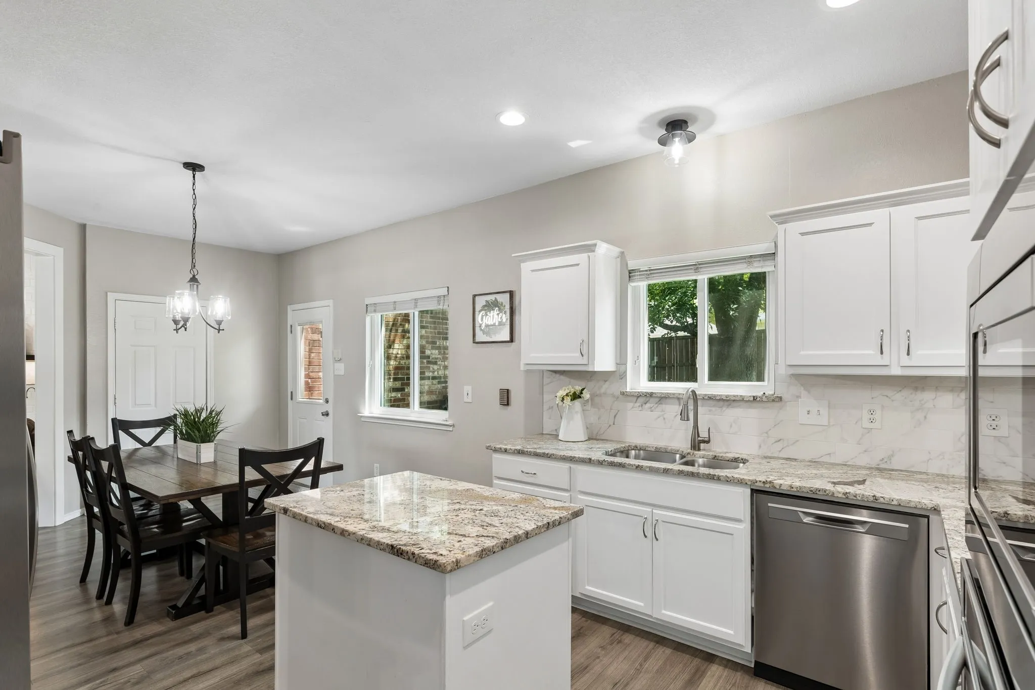 Single Family Residence For Sale in Rockwall County , 505 Big Oak Court, Rockwall, Texas 75087, 4 Bedroom, 3 Bathroom, 2 Garage spaces, 2,604 Sqft, built in 1999, mls#21353517, Real Estate Agent in Rockwall, Homes For Sale in Rockwall county, Homes For Sale in Rockwall, Realtor in Rockwall Texas, Real Estate Brokerage Independent Realty Texas, Luminita Cordes Realtor