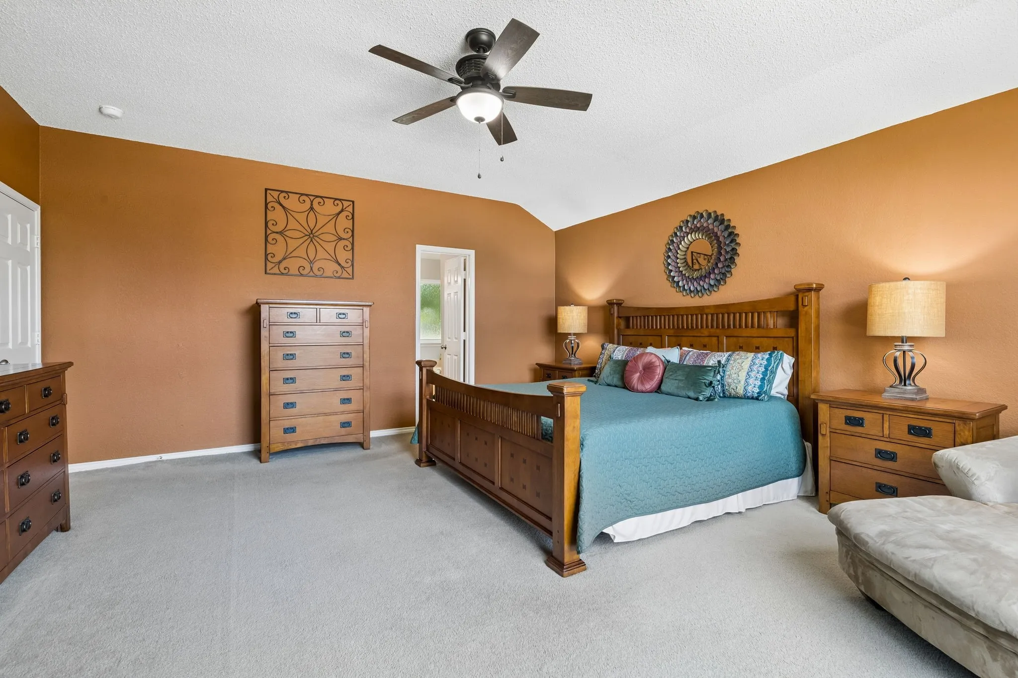 Single Family Residence For Sale in Rockwall County , 505 Big Oak Court, Rockwall, Texas 75087, 4 Bedroom, 3 Bathroom, 2 Garage spaces, 2,604 Sqft, built in 1999, mls#21353517, Real Estate Agent in Rockwall, Homes For Sale in Rockwall county, Homes For Sale in Rockwall, Realtor in Rockwall Texas, Real Estate Brokerage Independent Realty Texas, Luminita Cordes Realtor