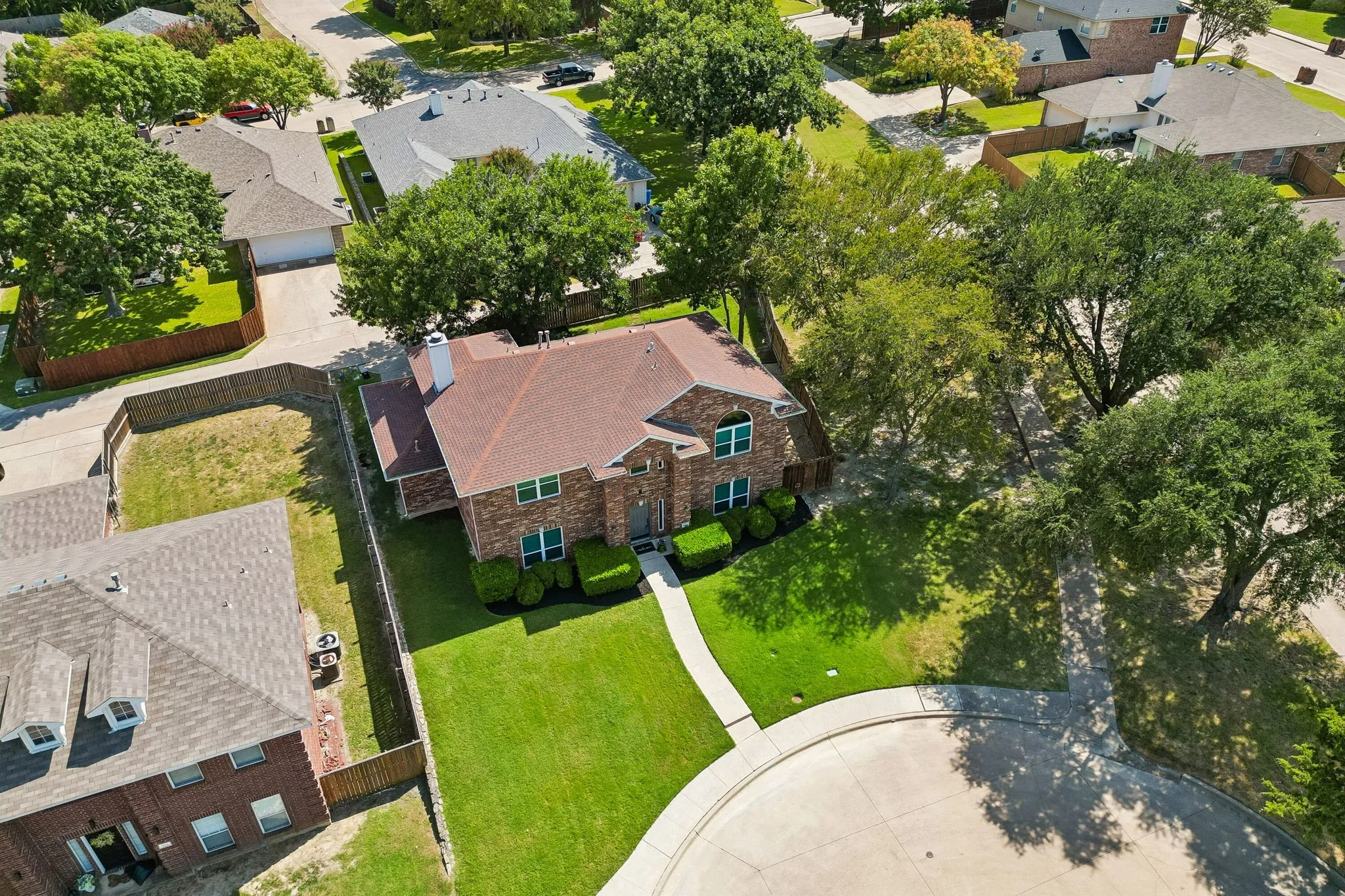Single Family Residence For Sale in Rockwall County , 505 Big Oak Court, Rockwall, Texas 75087, 4 Bedroom, 3 Bathroom, 2 Garage spaces, 2,604 Sqft, built in 1999, mls#21353517, Real Estate Agent in Rockwall, Homes For Sale in Rockwall county, Homes For Sale in Rockwall, Realtor in Rockwall Texas, Real Estate Brokerage Independent Realty Texas, Luminita Cordes Realtor