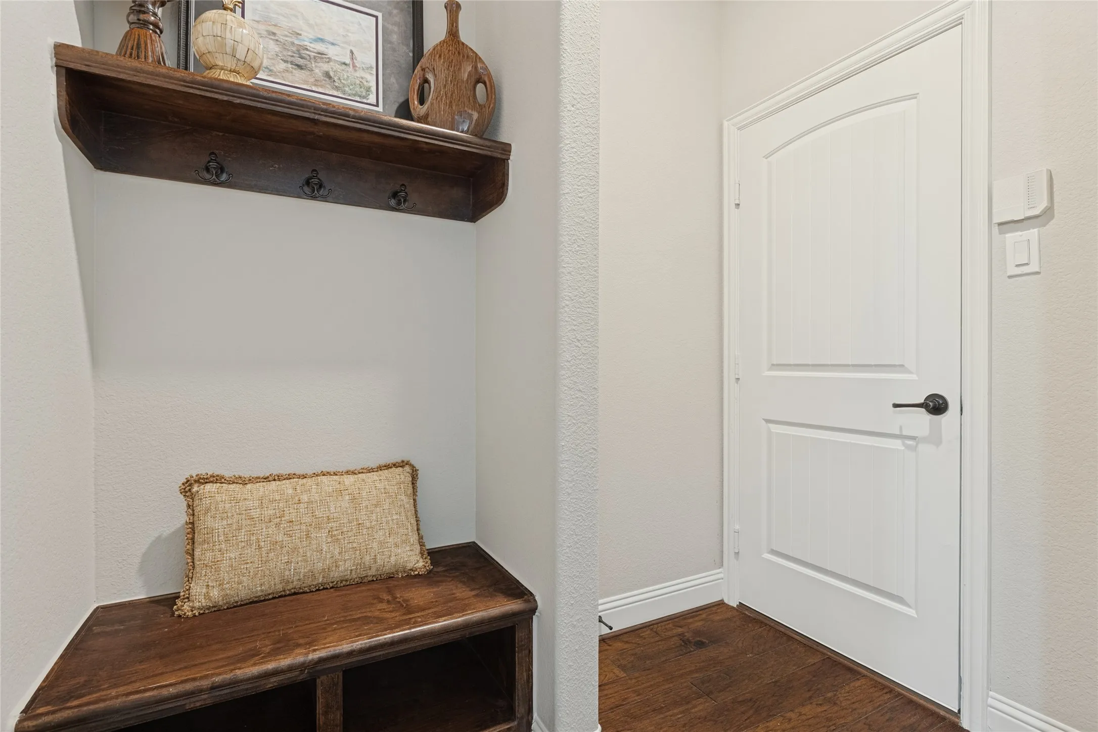 Single Family Residence For Sale in Denton County , 2362 Walnut Grove Lane, Frisco, Texas 75034, 3 Bedroom, 2 Bathroom, 3 Garage spaces, 2,173 Sqft, built in 2014, mls#21351638, Real Estate Agent in Frisco, Homes For Sale in Denton county, Homes For Sale in Frisco, Realtor in Frisco Texas, Real Estate Brokerage Independent Realty Texas, Luminita Cordes Realtor