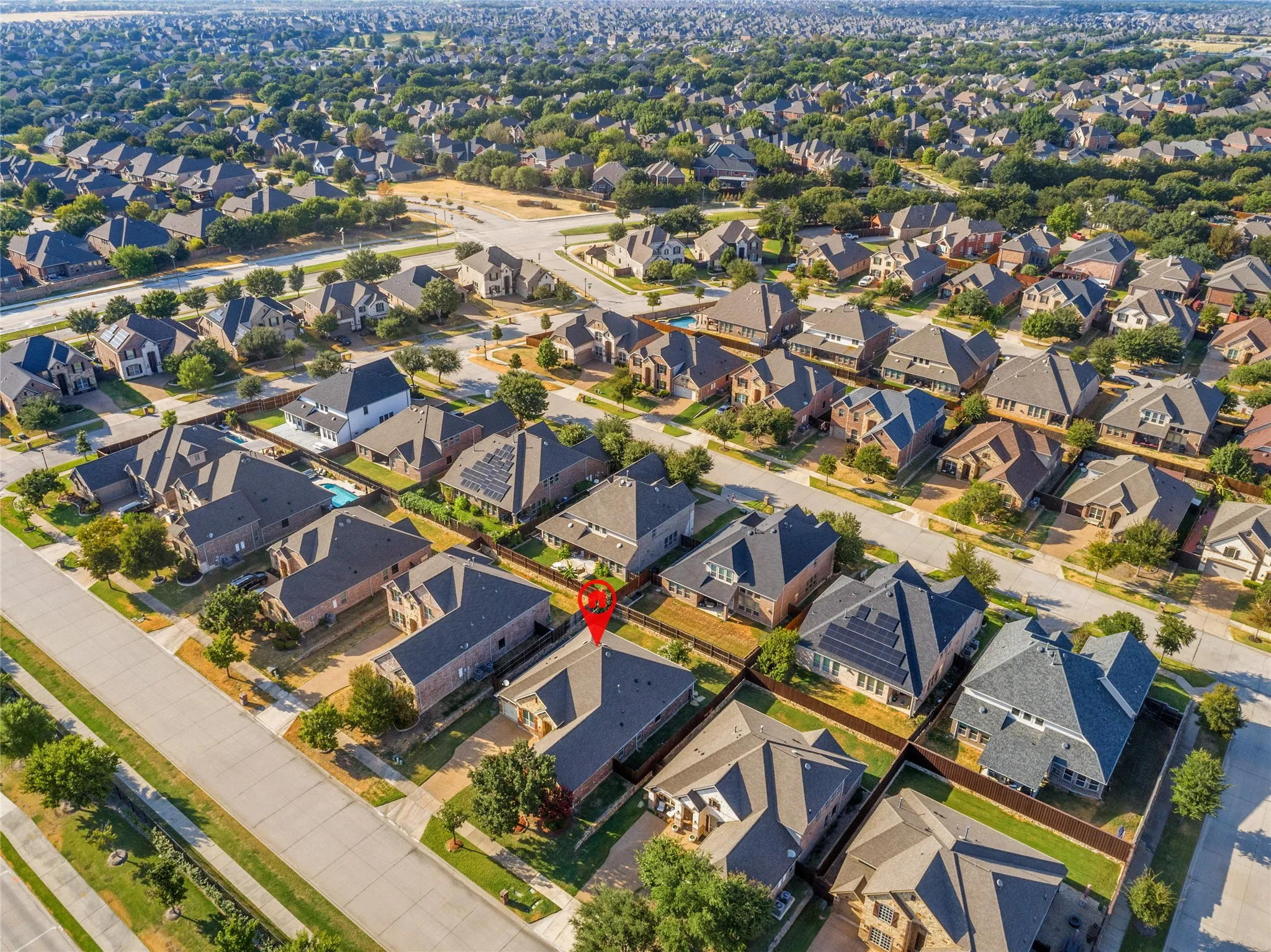 Single Family Residence For Sale in Denton County , 2362 Walnut Grove Lane, Frisco, Texas 75034, 3 Bedroom, 2 Bathroom, 3 Garage spaces, 2,173 Sqft, built in 2014, mls#21351638, Real Estate Agent in Frisco, Homes For Sale in Denton county, Homes For Sale in Frisco, Realtor in Frisco Texas, Real Estate Brokerage Independent Realty Texas, Luminita Cordes Realtor