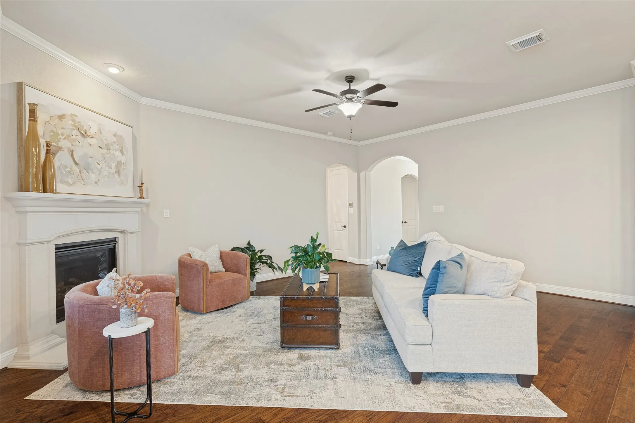 Single Family Residence For Sale in Denton County , 2362 Walnut Grove Lane, Frisco, Texas 75034, 3 Bedroom, 2 Bathroom, 3 Garage spaces, 2,173 Sqft, built in 2014, mls#21351638, Real Estate Agent in Frisco, Homes For Sale in Denton county, Homes For Sale in Frisco, Realtor in Frisco Texas, Real Estate Brokerage Independent Realty Texas, Luminita Cordes Realtor
