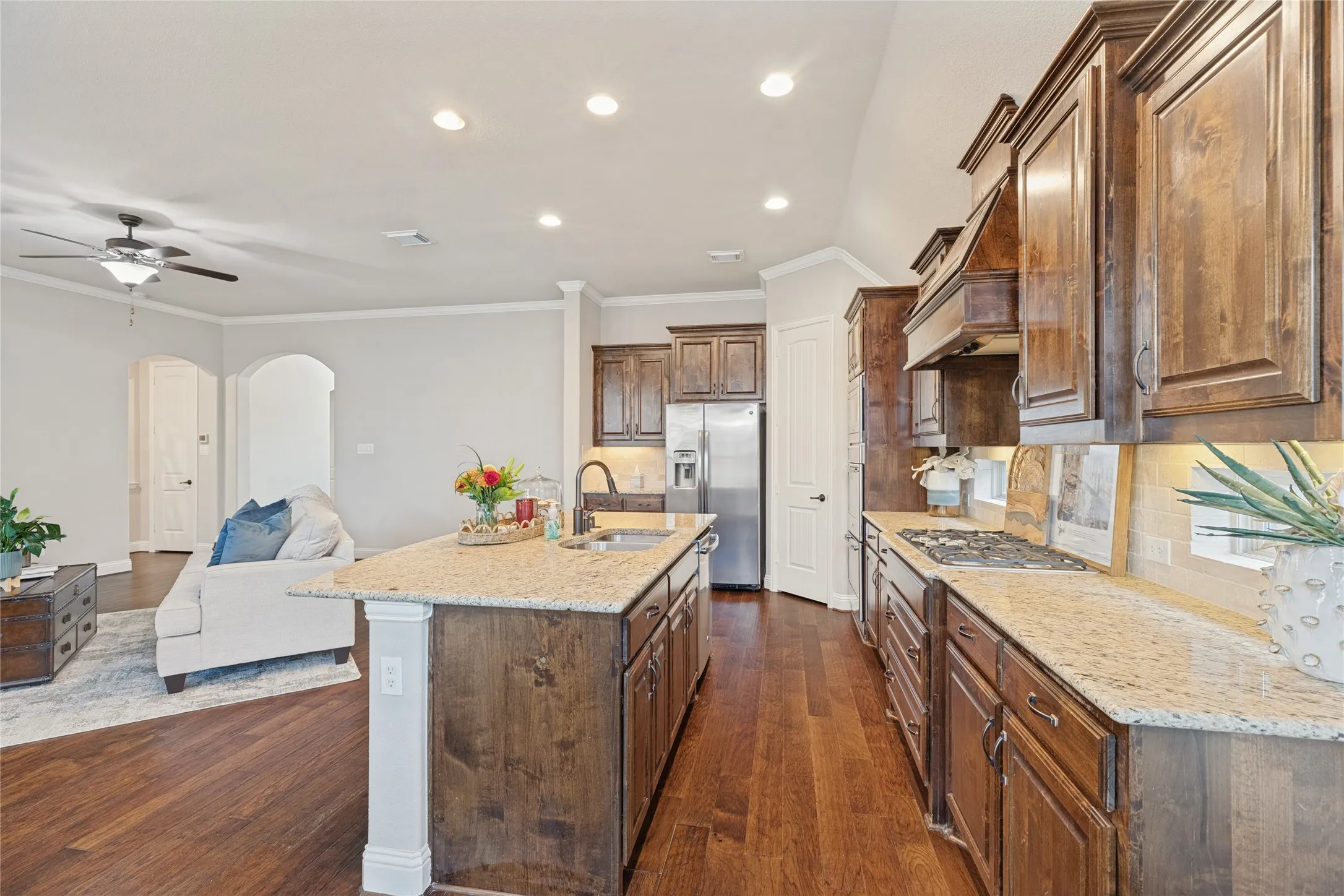 Single Family Residence For Sale in Denton County , 2362 Walnut Grove Lane, Frisco, Texas 75034, 3 Bedroom, 2 Bathroom, 3 Garage spaces, 2,173 Sqft, built in 2014, mls#21351638, Real Estate Agent in Frisco, Homes For Sale in Denton county, Homes For Sale in Frisco, Realtor in Frisco Texas, Real Estate Brokerage Independent Realty Texas, Luminita Cordes Realtor