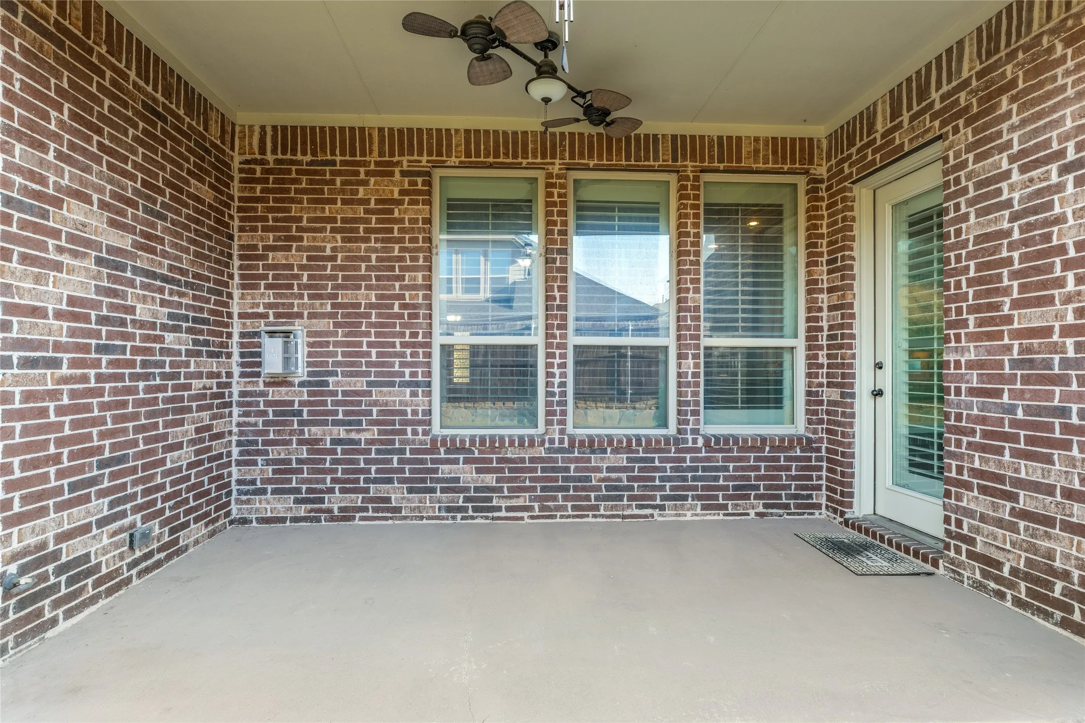 Single Family Residence For Sale in Denton County , 2362 Walnut Grove Lane, Frisco, Texas 75034, 3 Bedroom, 2 Bathroom, 3 Garage spaces, 2,173 Sqft, built in 2014, mls#21351638, Real Estate Agent in Frisco, Homes For Sale in Denton county, Homes For Sale in Frisco, Realtor in Frisco Texas, Real Estate Brokerage Independent Realty Texas, Luminita Cordes Realtor