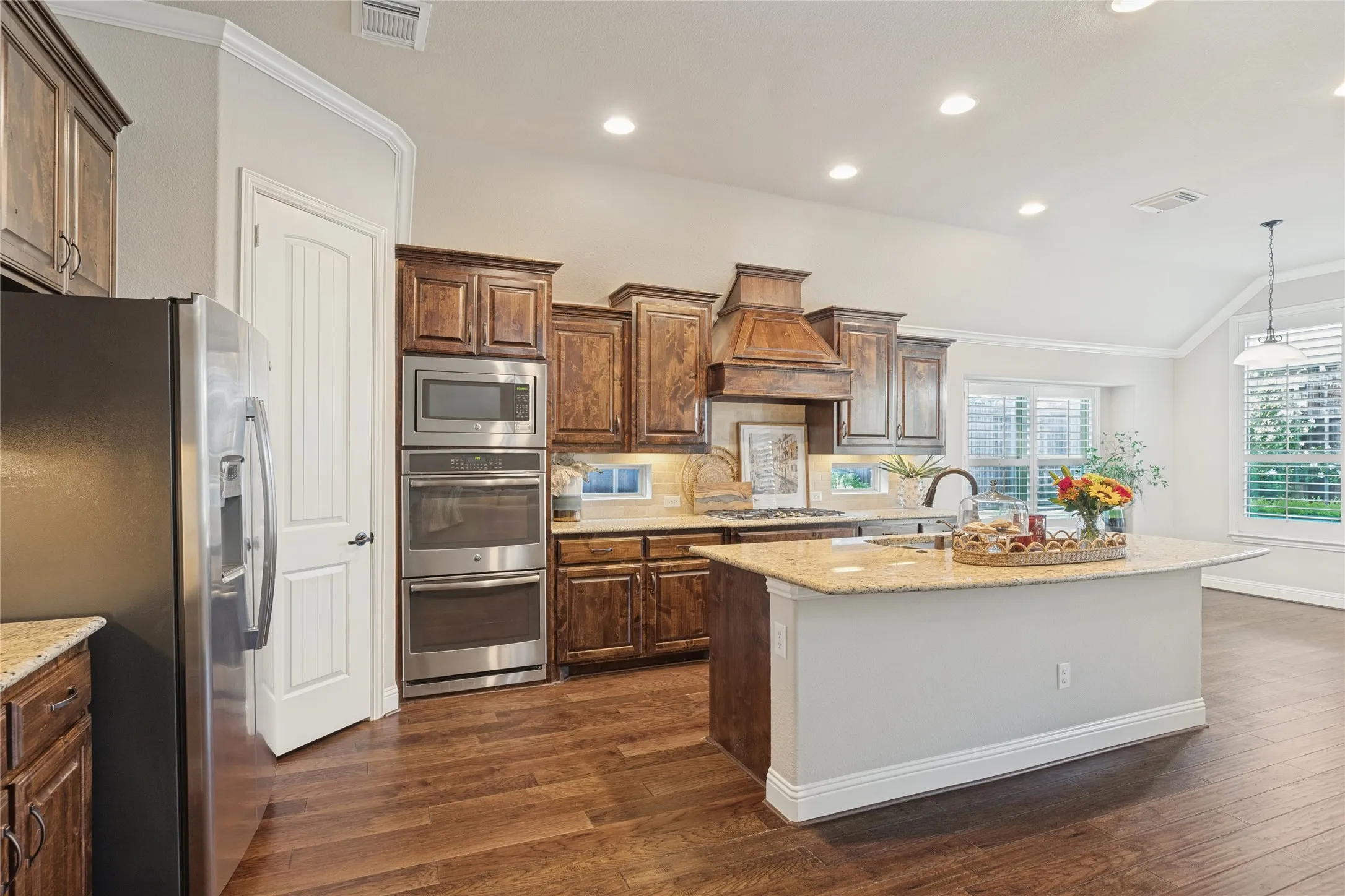 Single Family Residence For Sale in Denton County , 2362 Walnut Grove Lane, Frisco, Texas 75034, 3 Bedroom, 2 Bathroom, 3 Garage spaces, 2,173 Sqft, built in 2014, mls#21351638, Real Estate Agent in Frisco, Homes For Sale in Denton county, Homes For Sale in Frisco, Realtor in Frisco Texas, Real Estate Brokerage Independent Realty Texas, Luminita Cordes Realtor