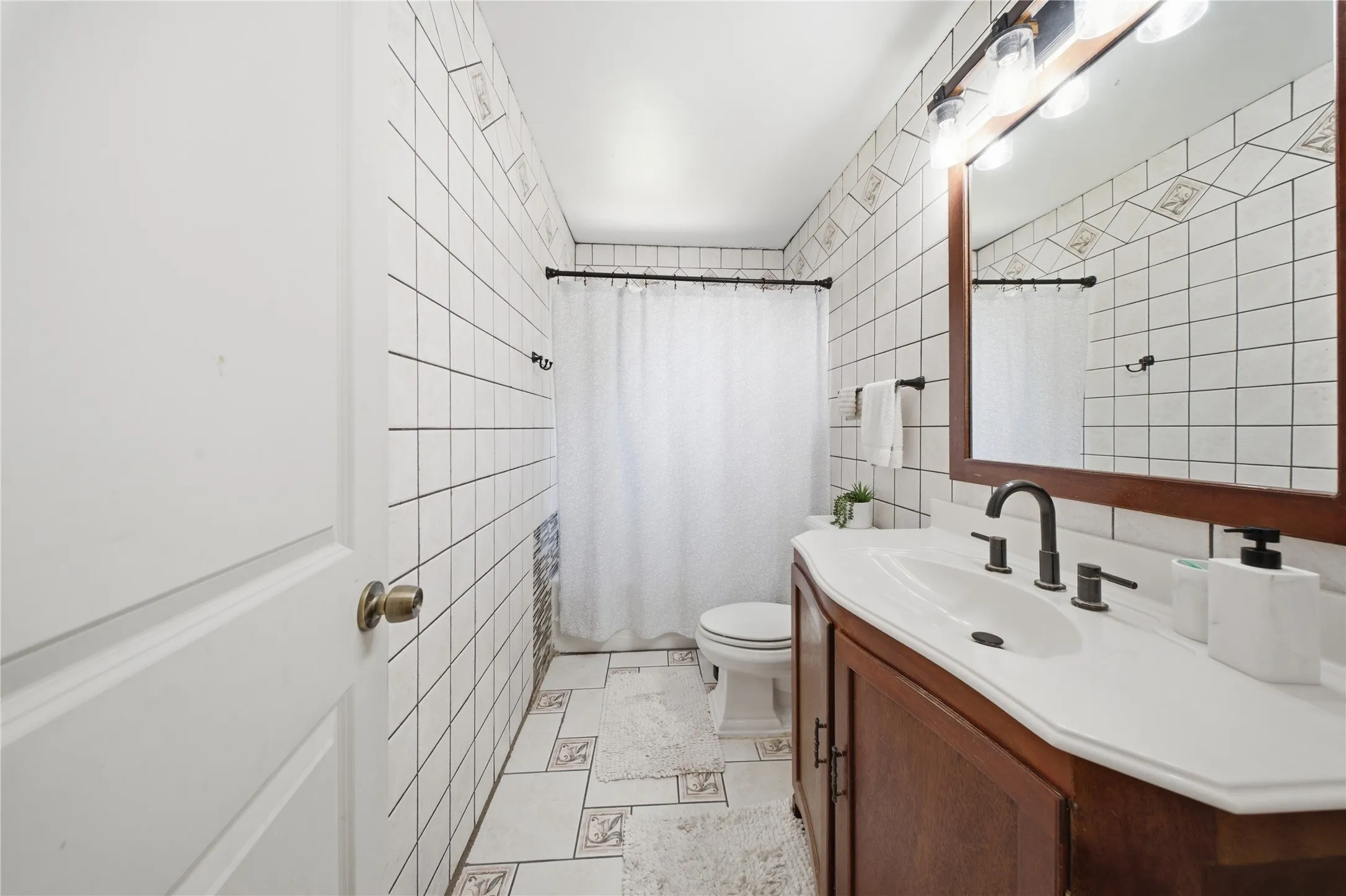 Single Family Residence For Sale in Dallas County , 3708 Matador Drive, Dallas, Texas 75220, 3 Bedroom, 2 Bathroom, Garage spaces, 1,146 Sqft, built in 1950, mls#21353753, Real Estate Agent in Dallas, Homes For Sale in Dallas county, Homes For Sale in Dallas, Realtor in Dallas Texas, Real Estate Brokerage Independent Realty Texas, Luminita Cordes Realtor