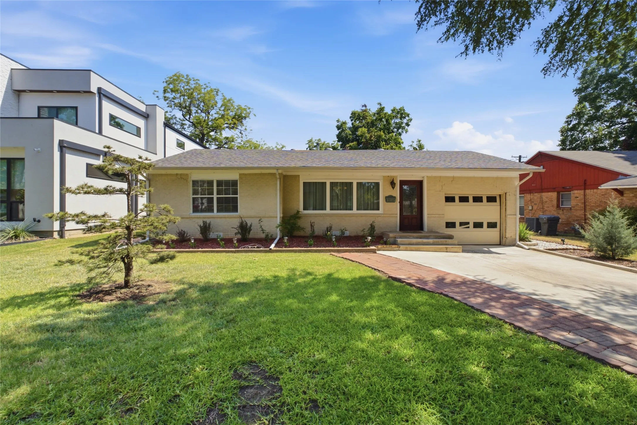 Single Family Residence For Sale in Dallas County , 3708 Matador Drive, Dallas, Texas 75220, 3 Bedroom, 2 Bathroom, Garage spaces, 1,146 Sqft, built in 1950, mls#21353753, Real Estate Agent in Dallas, Homes For Sale in Dallas county, Homes For Sale in Dallas, Realtor in Dallas Texas, Real Estate Brokerage Independent Realty Texas, Luminita Cordes Realtor