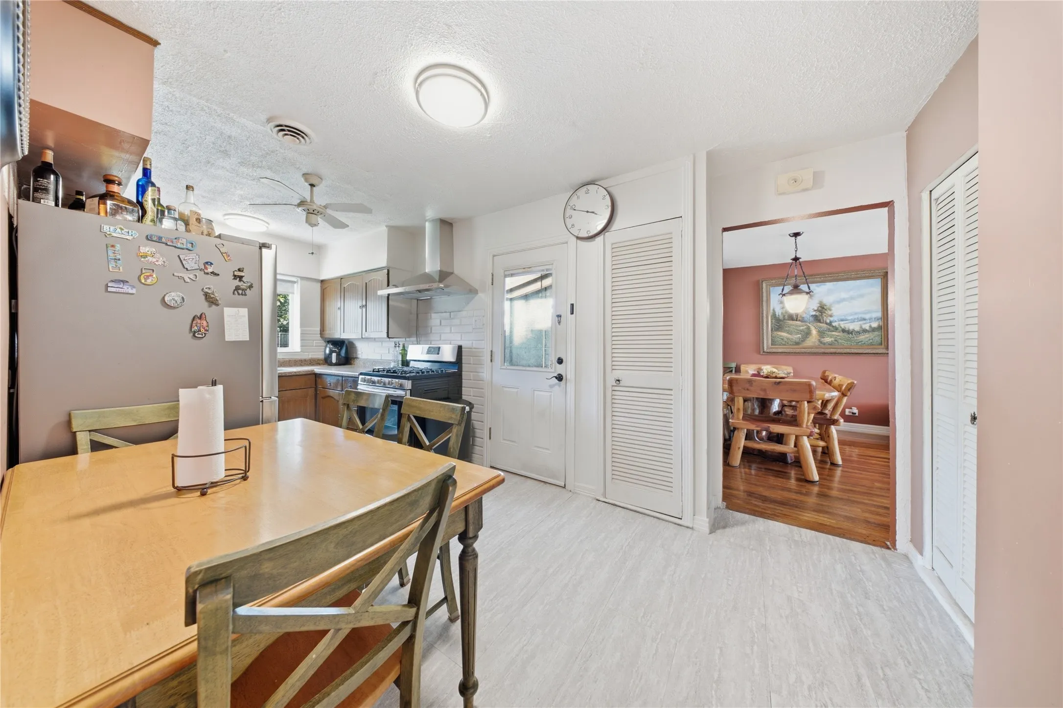 Single Family Residence For Sale in Dallas County , 3708 Matador Drive, Dallas, Texas 75220, 3 Bedroom, 2 Bathroom, Garage spaces, 1,146 Sqft, built in 1950, mls#21353753, Real Estate Agent in Dallas, Homes For Sale in Dallas county, Homes For Sale in Dallas, Realtor in Dallas Texas, Real Estate Brokerage Independent Realty Texas, Luminita Cordes Realtor