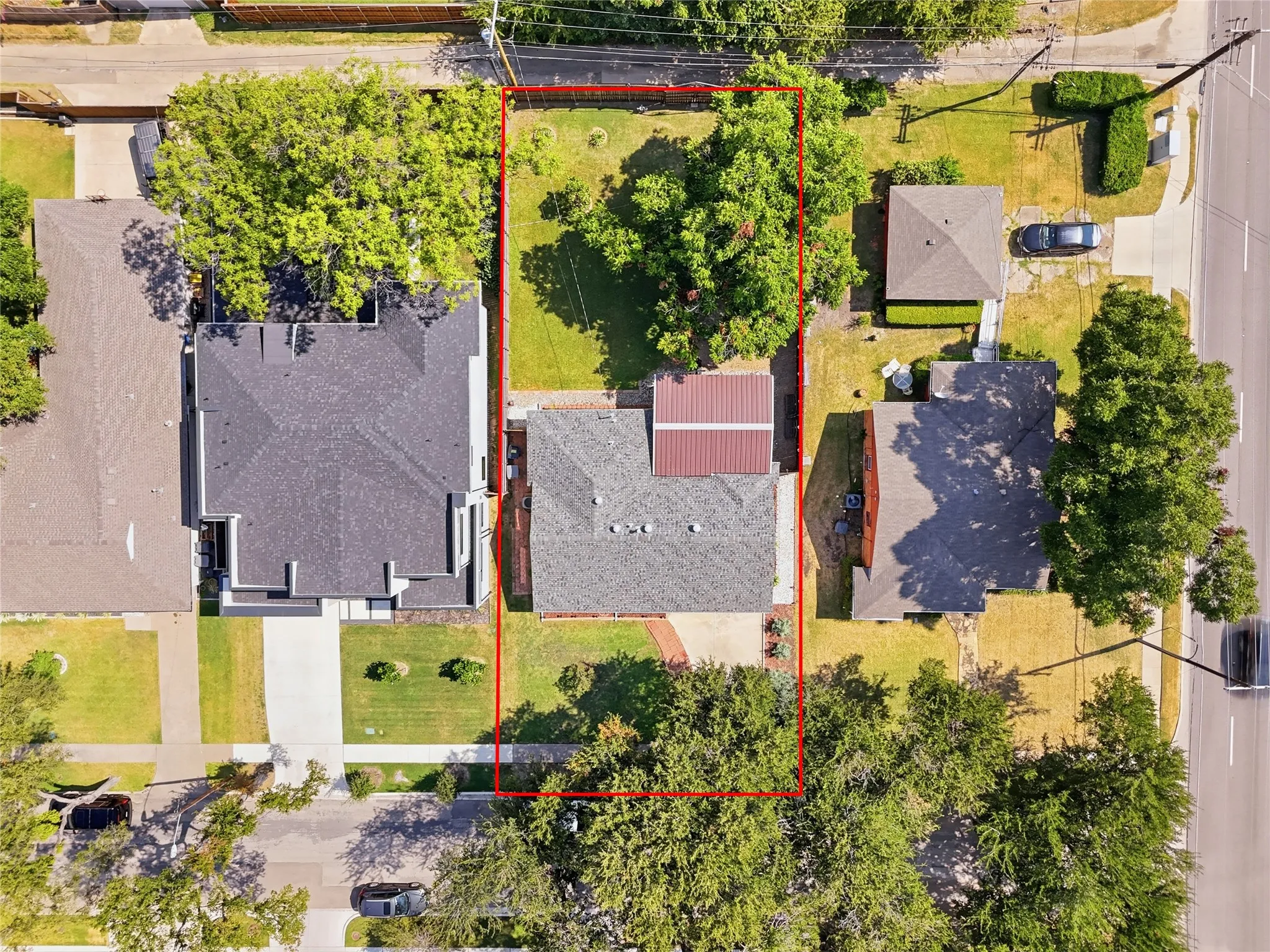 Single Family Residence For Sale in Dallas County , 3708 Matador Drive, Dallas, Texas 75220, 3 Bedroom, 2 Bathroom, Garage spaces, 1,146 Sqft, built in 1950, mls#21353753, Real Estate Agent in Dallas, Homes For Sale in Dallas county, Homes For Sale in Dallas, Realtor in Dallas Texas, Real Estate Brokerage Independent Realty Texas, Luminita Cordes Realtor