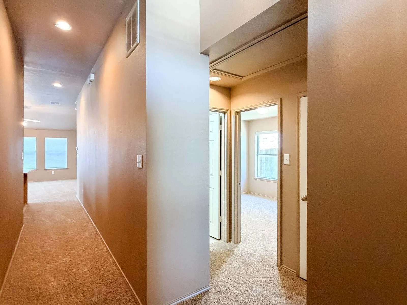 Single Family Residence For Rent in Tarrant County , 633 Canoe Way, Crowley, Texas 76036, 3 Bedroom, 2 Bathroom, 2 Garage spaces, 1,510 Sqft, built in 2006, mls#21353748, Real Estate Agent in Crowley, Homes For Rent in Tarrant county, Homes For Rent in Crowley, Realtor in Crowley Texas, Real Estate Brokerage Independent Realty Texas, Luminita Cordes Realtor