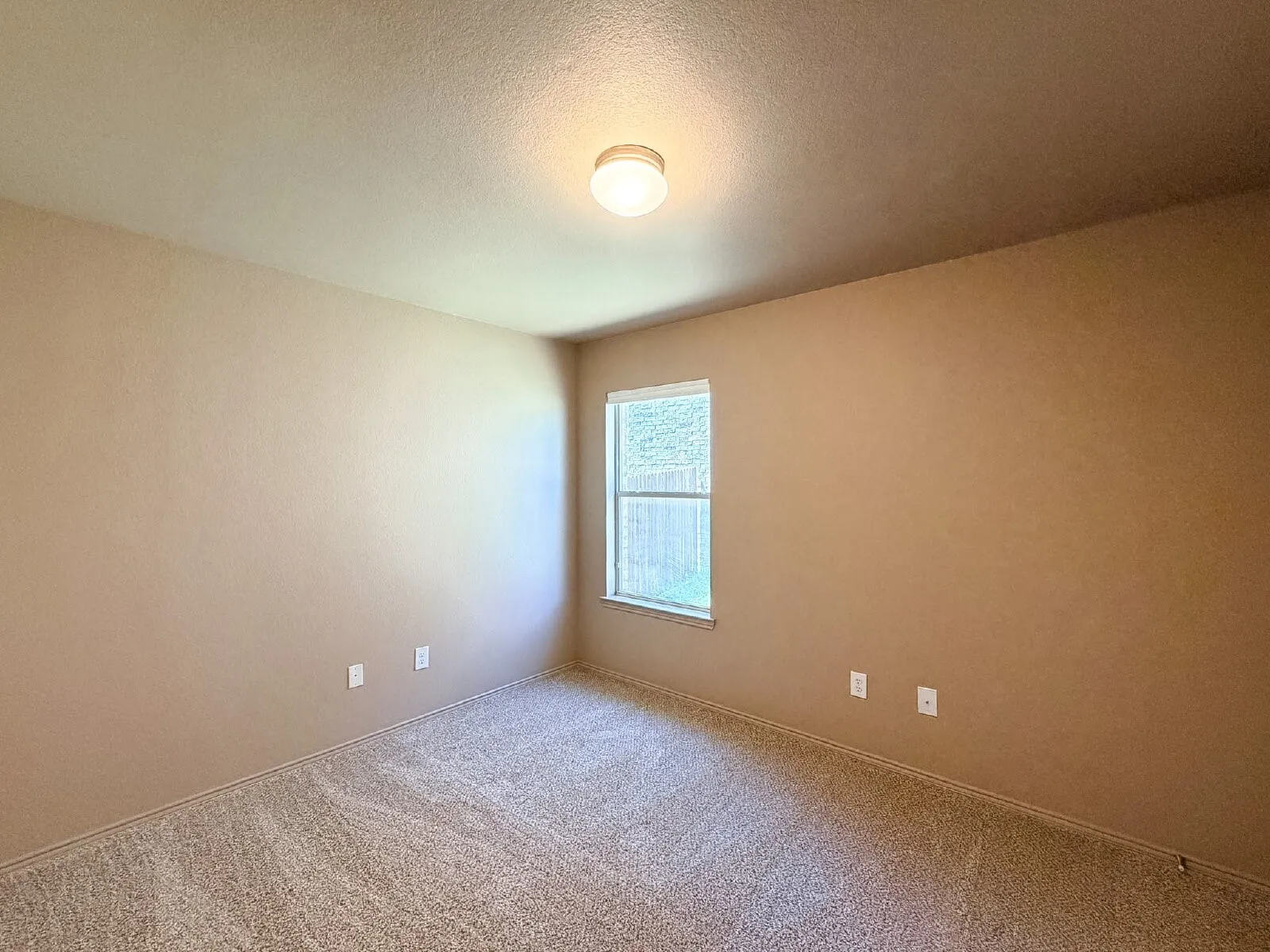 Single Family Residence For Rent in Tarrant County , 633 Canoe Way, Crowley, Texas 76036, 3 Bedroom, 2 Bathroom, 2 Garage spaces, 1,510 Sqft, built in 2006, mls#21353748, Real Estate Agent in Crowley, Homes For Rent in Tarrant county, Homes For Rent in Crowley, Realtor in Crowley Texas, Real Estate Brokerage Independent Realty Texas, Luminita Cordes Realtor