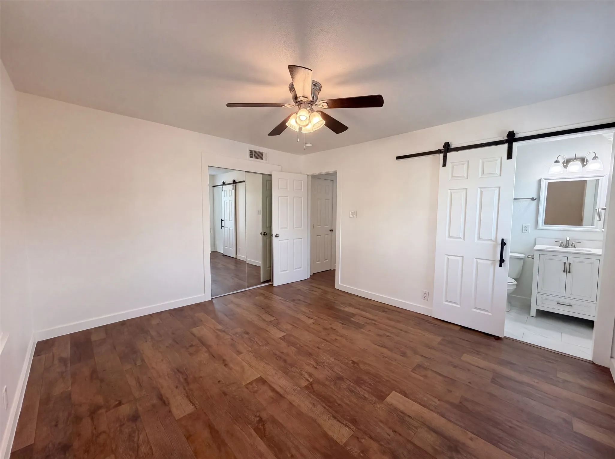Single Family Residence For Sale in Tarrant County , 2136 Mountainview Drive, Hurst, Texas 76054, 3 Bedroom, 2 Bathroom, 2 Garage spaces, 1,568 Sqft, built in 1971, mls#21353752, Real Estate Agent in Hurst, Homes For Sale in Tarrant county, Homes For Sale in Hurst, Realtor in Hurst Texas, Real Estate Brokerage Independent Realty Texas, Luminita Cordes Realtor