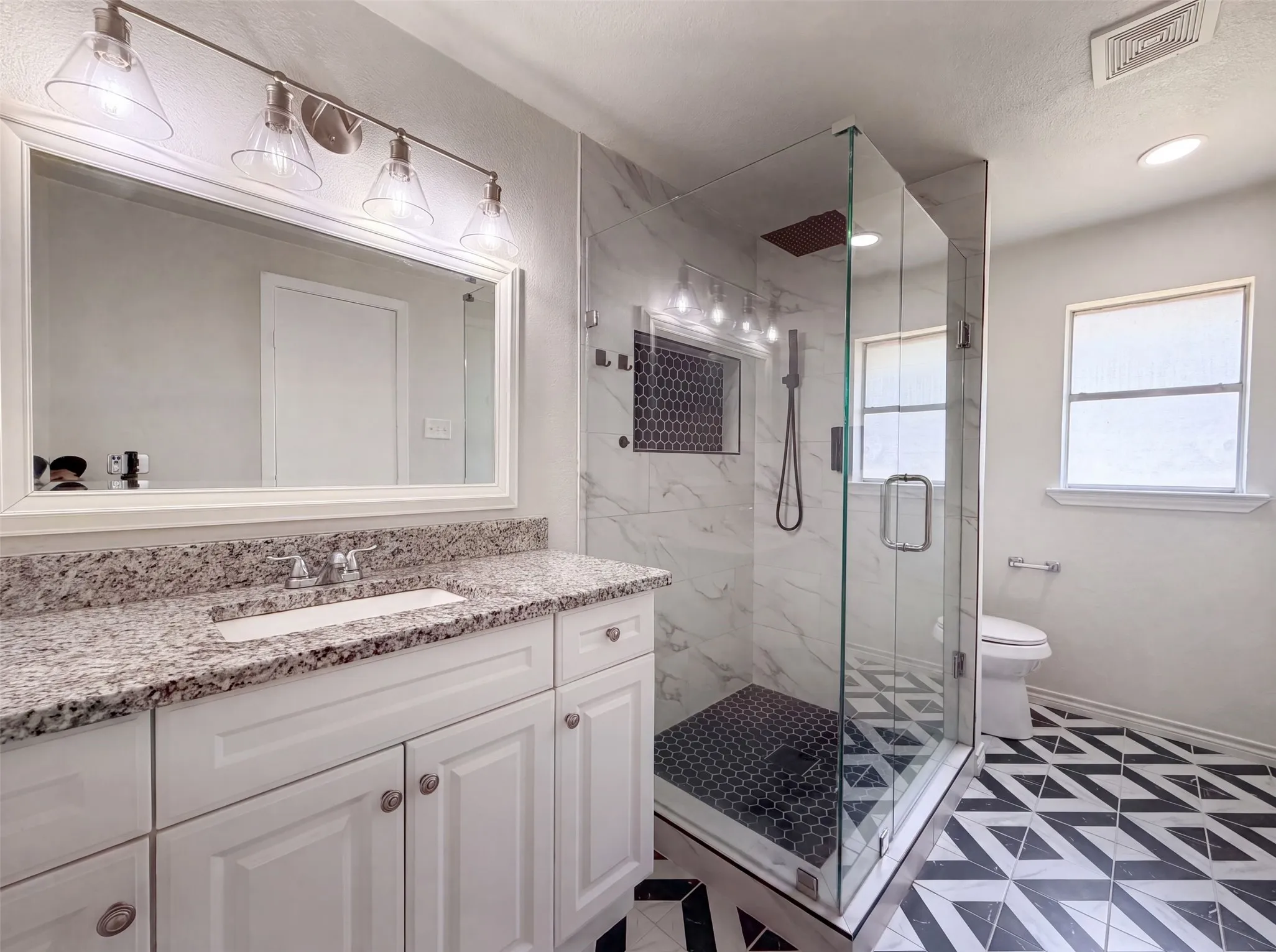 Single Family Residence For Sale in Tarrant County , 2136 Mountainview Drive, Hurst, Texas 76054, 3 Bedroom, 2 Bathroom, 2 Garage spaces, 1,568 Sqft, built in 1971, mls#21353752, Real Estate Agent in Hurst, Homes For Sale in Tarrant county, Homes For Sale in Hurst, Realtor in Hurst Texas, Real Estate Brokerage Independent Realty Texas, Luminita Cordes Realtor
