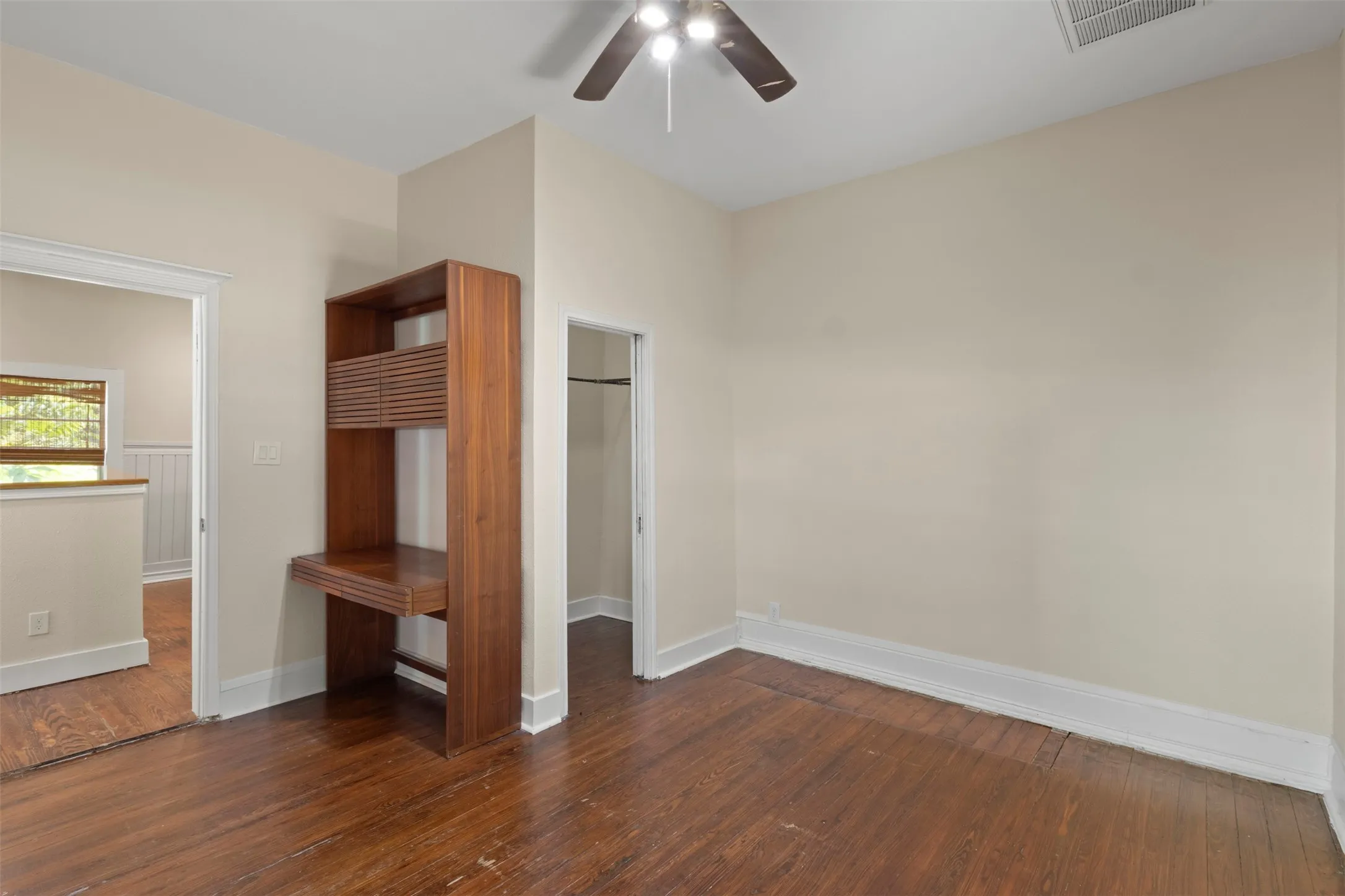 Single Family Residence For Rent in Collin County , 408 S College Street, Mc Kinney, Texas 75069, 2 Bedroom, 2 Bathroom, Garage spaces, 838 Sqft, built in 1925, mls#21353681, Real Estate Agent in Mc Kinney, Homes For Rent in Collin county, Homes For Rent in Mc Kinney, Realtor in Mc Kinney Texas, Real Estate Brokerage Independent Realty Texas, Luminita Cordes Realtor