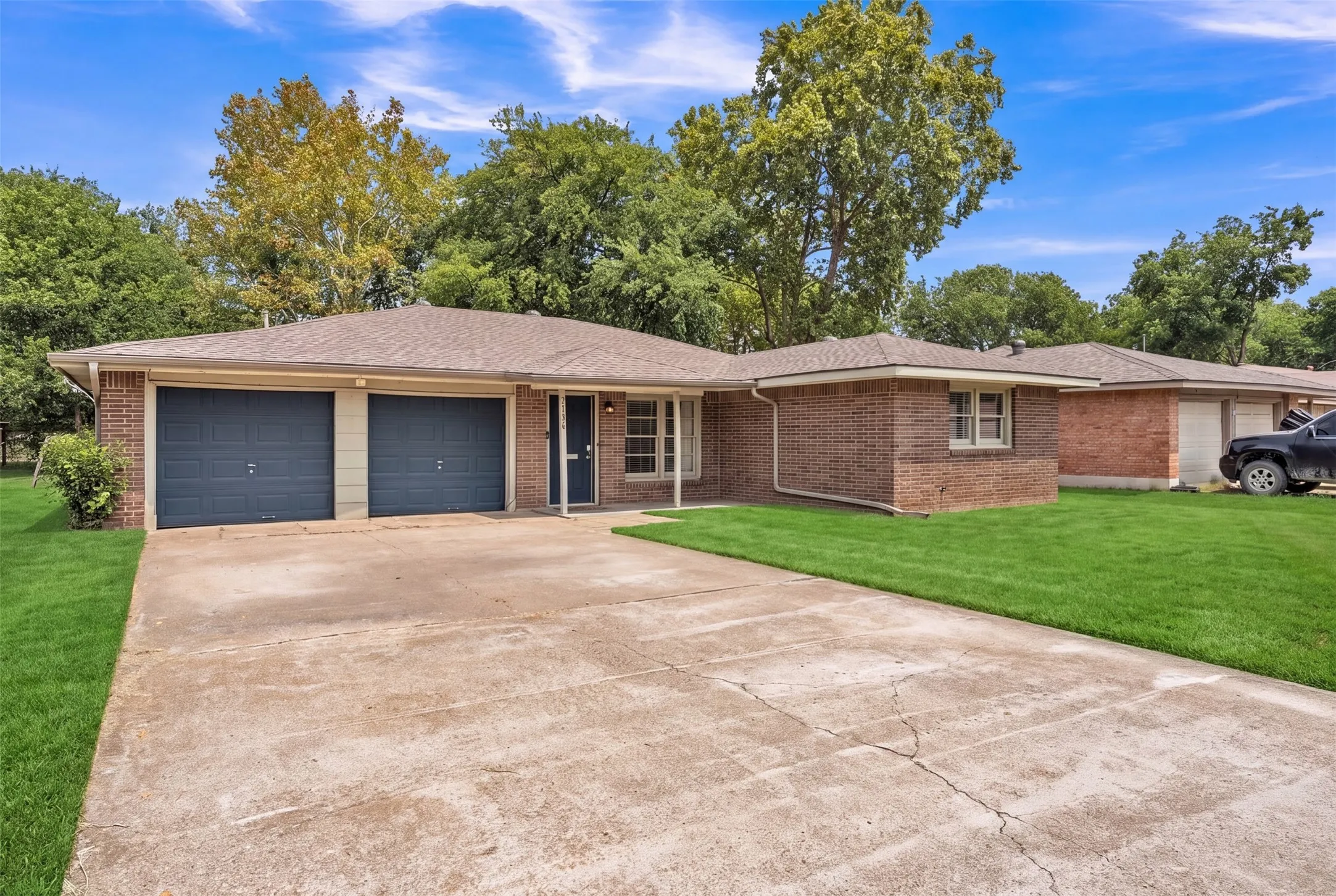 Single Family Residence For Sale in Johnson County , 1116 Center Street, Cleburne, Texas 76033, 3 Bedroom, 2 Bathroom, 2 Garage spaces, 1,607 Sqft, built in 1961, mls#21353729, Real Estate Agent in Cleburne, Homes For Sale in Johnson county, Homes For Sale in Cleburne, Realtor in Cleburne Texas, Real Estate Brokerage Independent Realty Texas, Luminita Cordes Realtor
