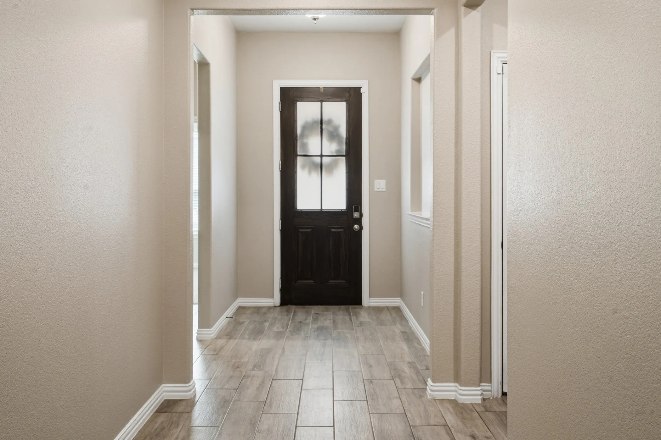 Single Family Residence For Sale in Johnson County , 1133 Rushmore Drive, Burleson, Texas 76028, 5 Bedroom, 4 Bathroom, 2 Garage spaces, 2,526 Sqft, built in 2022, mls#21339624, Real Estate Agent in Burleson, Homes For Sale in Johnson county, Homes For Sale in Burleson, Realtor in Burleson Texas, Real Estate Brokerage Independent Realty Texas, Luminita Cordes Realtor