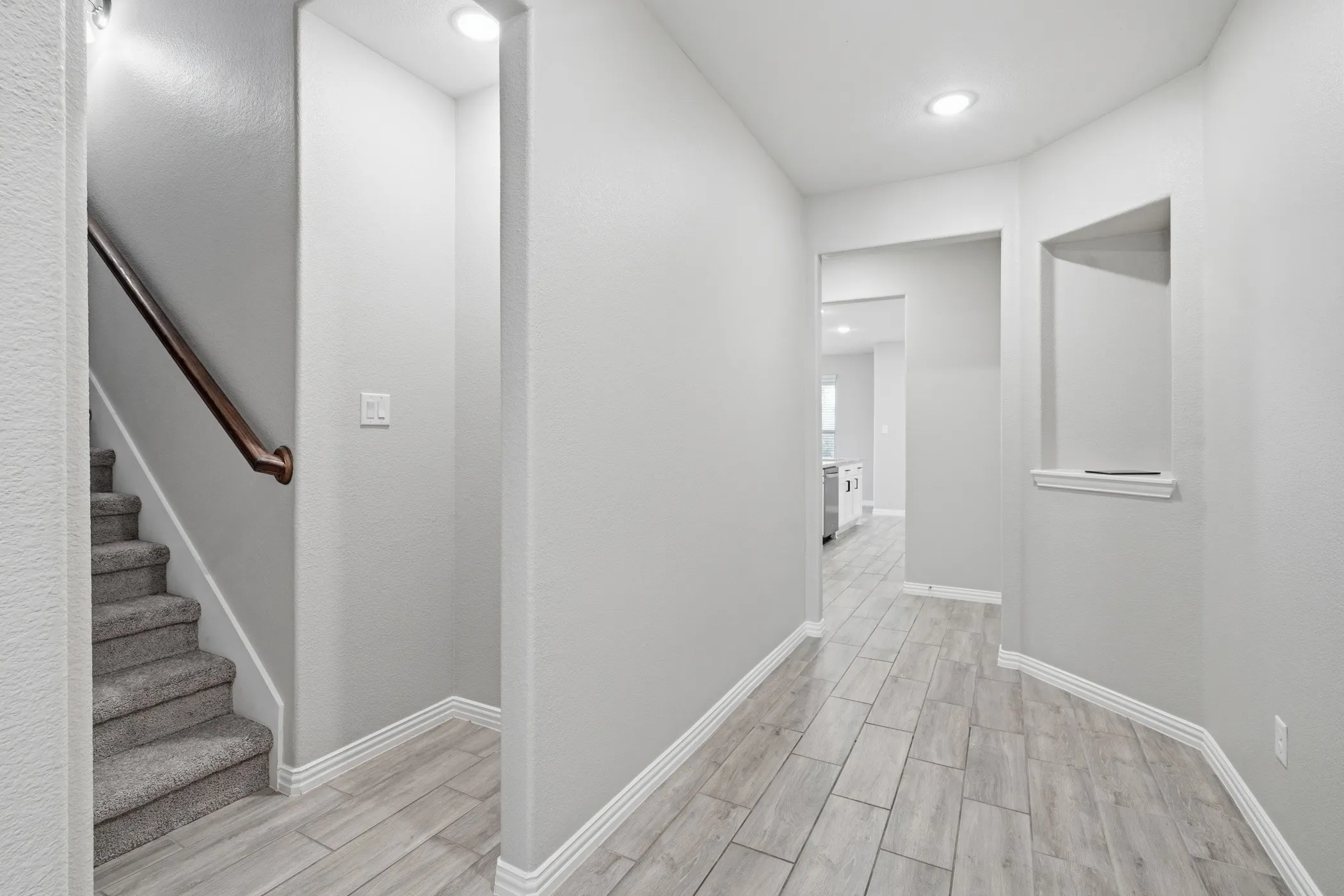 Single Family Residence For Sale in Johnson County , 1133 Rushmore Drive, Burleson, Texas 76028, 5 Bedroom, 4 Bathroom, 2 Garage spaces, 2,526 Sqft, built in 2022, mls#21339624, Real Estate Agent in Burleson, Homes For Sale in Johnson county, Homes For Sale in Burleson, Realtor in Burleson Texas, Real Estate Brokerage Independent Realty Texas, Luminita Cordes Realtor