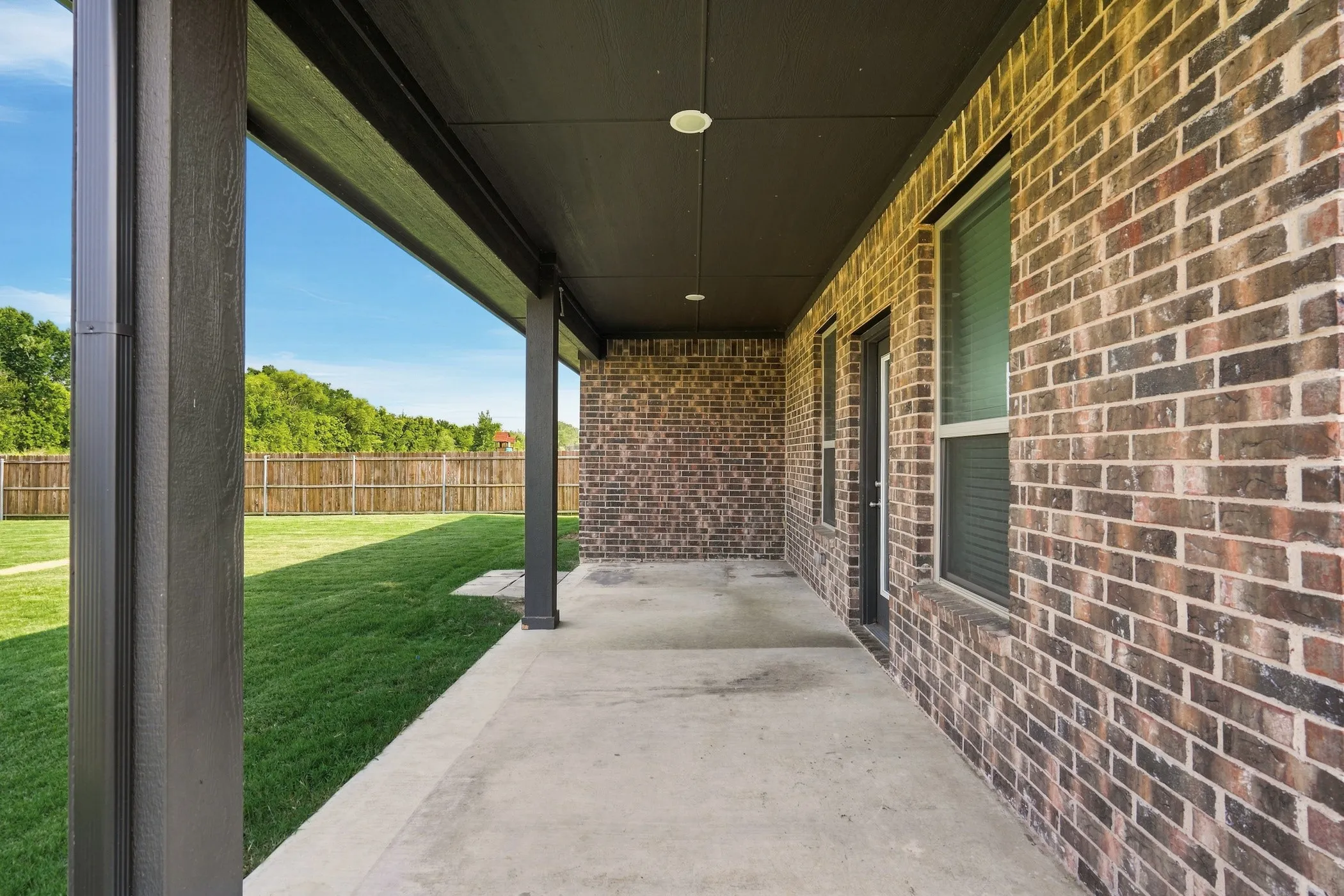 Single Family Residence For Sale in Johnson County , 1133 Rushmore Drive, Burleson, Texas 76028, 5 Bedroom, 4 Bathroom, 2 Garage spaces, 2,526 Sqft, built in 2022, mls#21339624, Real Estate Agent in Burleson, Homes For Sale in Johnson county, Homes For Sale in Burleson, Realtor in Burleson Texas, Real Estate Brokerage Independent Realty Texas, Luminita Cordes Realtor