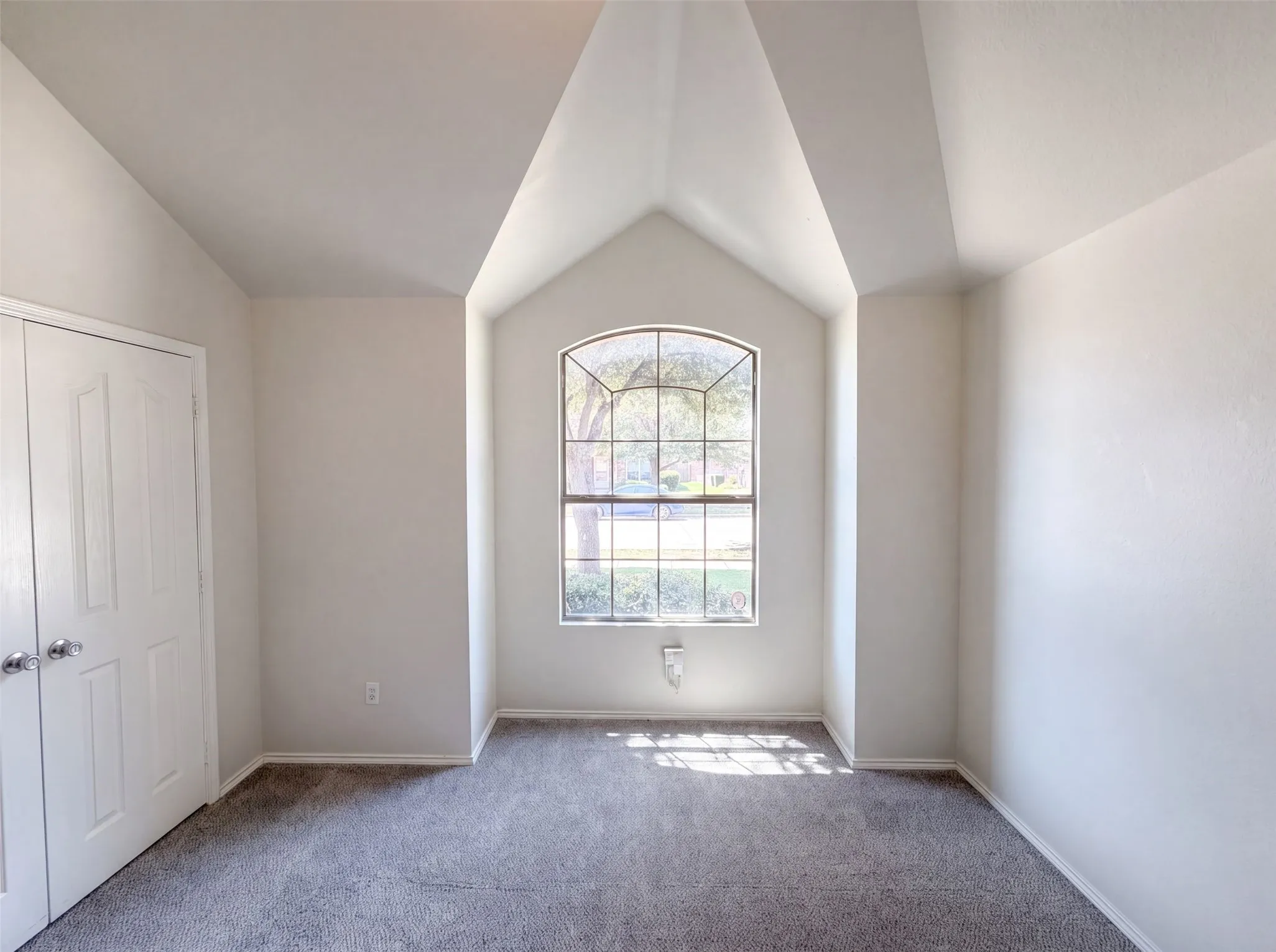 Single Family Residence For Sale in Tarrant County , 632 Stirrup Bar Drive, Fort Worth, Texas 76179, 3 Bedroom, 2 Bathroom, 2 Garage spaces, 1,797 Sqft, built in 2007, mls#21353771, Real Estate Agent in Fort Worth, Homes For Sale in Tarrant county, Homes For Sale in Fort Worth, Realtor in Fort Worth Texas, Real Estate Brokerage Independent Realty Texas, Luminita Cordes Realtor