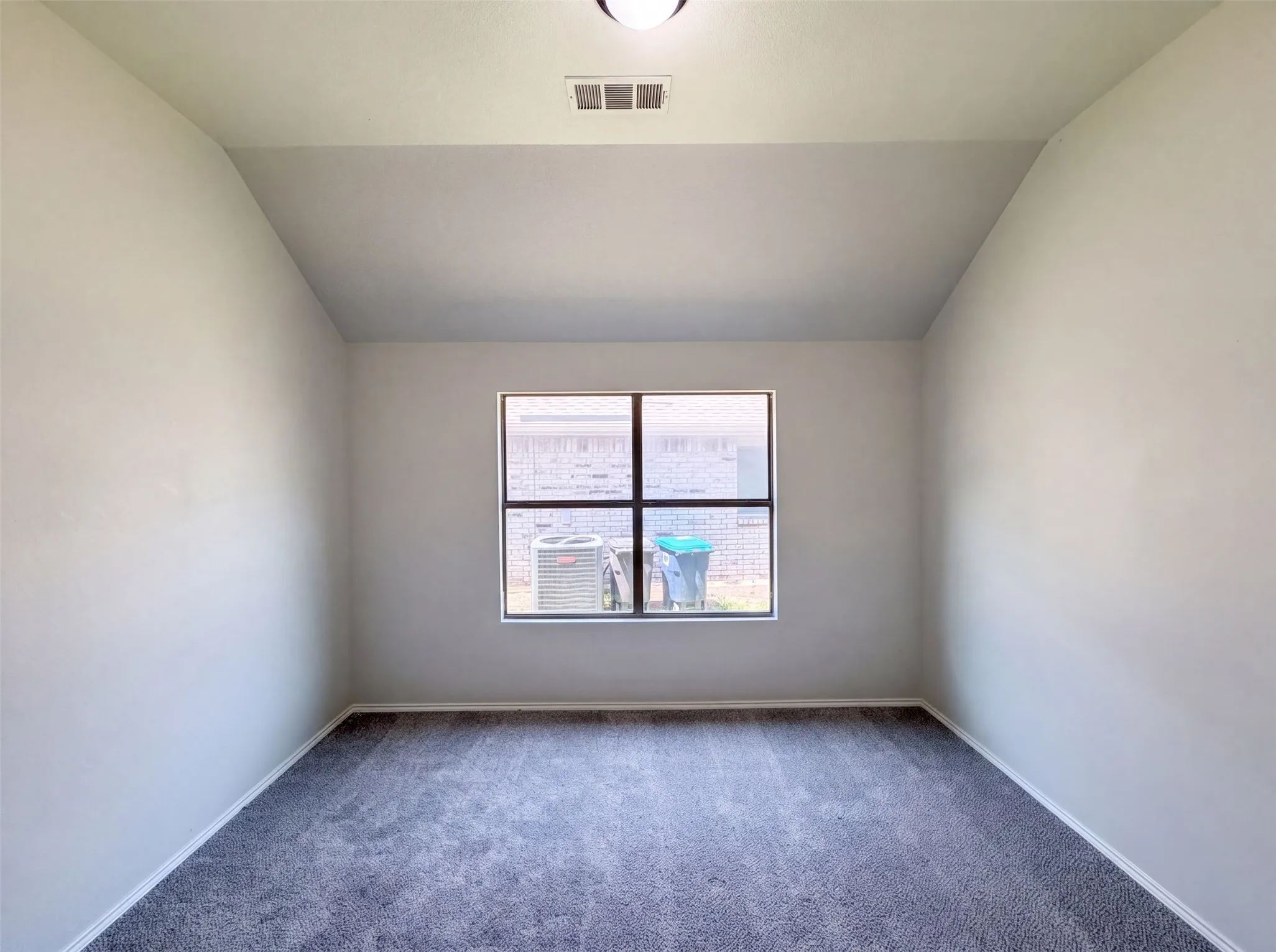 Single Family Residence For Sale in Tarrant County , 632 Stirrup Bar Drive, Fort Worth, Texas 76179, 3 Bedroom, 2 Bathroom, 2 Garage spaces, 1,797 Sqft, built in 2007, mls#21353771, Real Estate Agent in Fort Worth, Homes For Sale in Tarrant county, Homes For Sale in Fort Worth, Realtor in Fort Worth Texas, Real Estate Brokerage Independent Realty Texas, Luminita Cordes Realtor