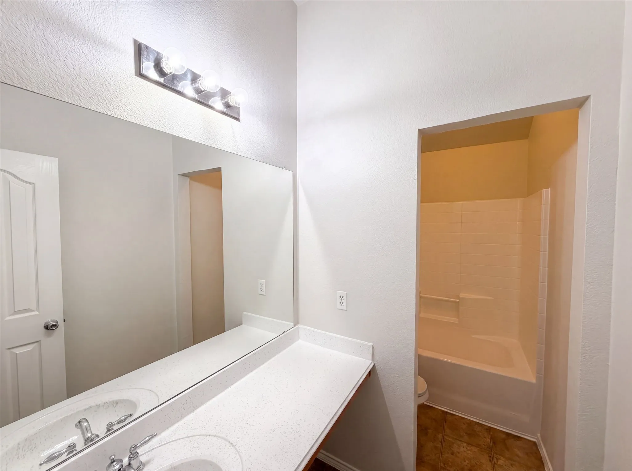 Single Family Residence For Sale in Tarrant County , 632 Stirrup Bar Drive, Fort Worth, Texas 76179, 3 Bedroom, 2 Bathroom, 2 Garage spaces, 1,797 Sqft, built in 2007, mls#21353771, Real Estate Agent in Fort Worth, Homes For Sale in Tarrant county, Homes For Sale in Fort Worth, Realtor in Fort Worth Texas, Real Estate Brokerage Independent Realty Texas, Luminita Cordes Realtor
