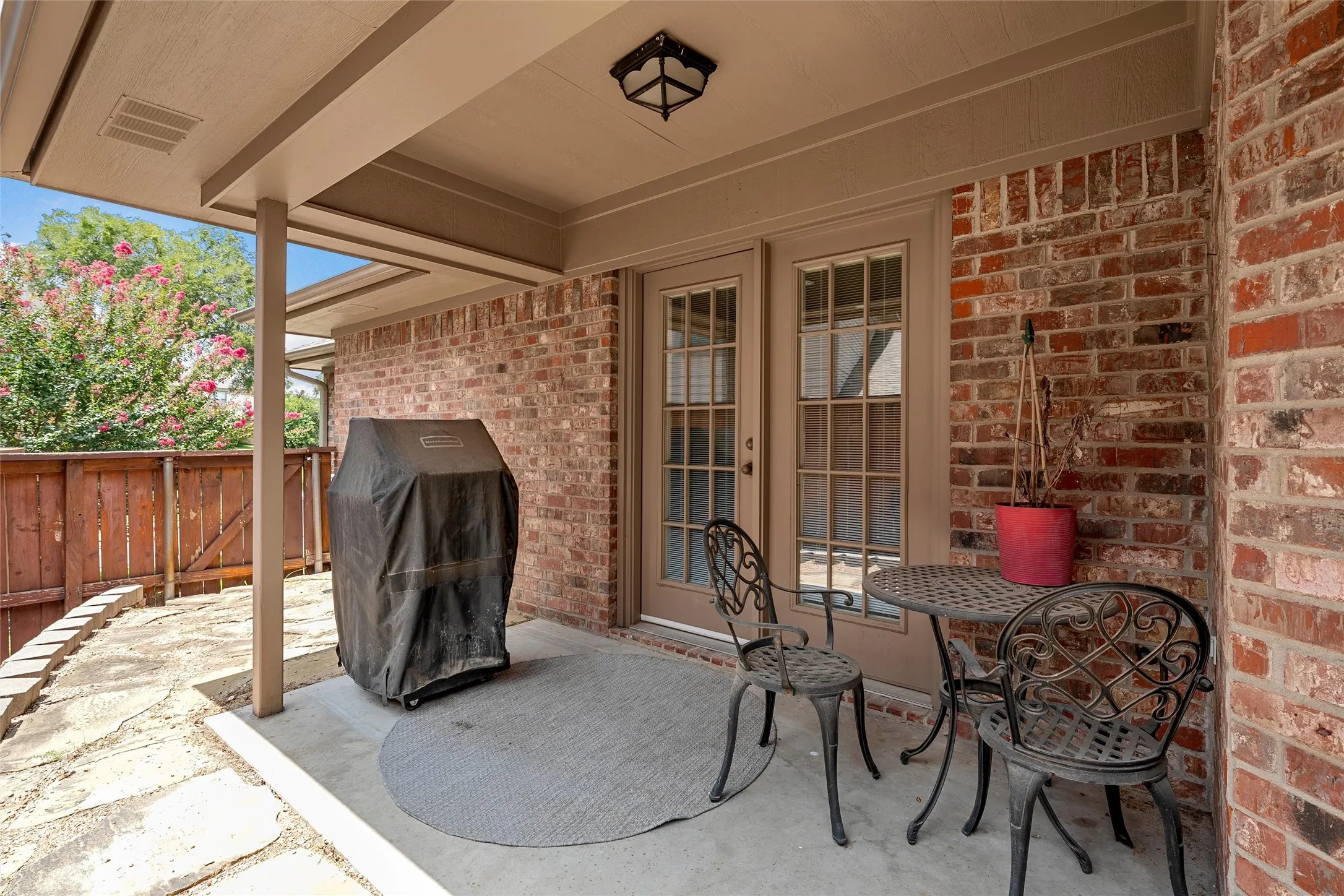 Single Family Residence For Sale in Mc Lennan County , 316 Tree Grove, Woodway, Texas 76712, 3 Bedroom, 3 Bathroom, 1 Garage spaces, 2,007 Sqft, built in 1991, mls#21349365, Real Estate Agent in Woodway, Homes For Sale in Mc Lennan county, Homes For Sale in Woodway, Realtor in Woodway Texas, Real Estate Brokerage Independent Realty Texas, Luminita Cordes Realtor