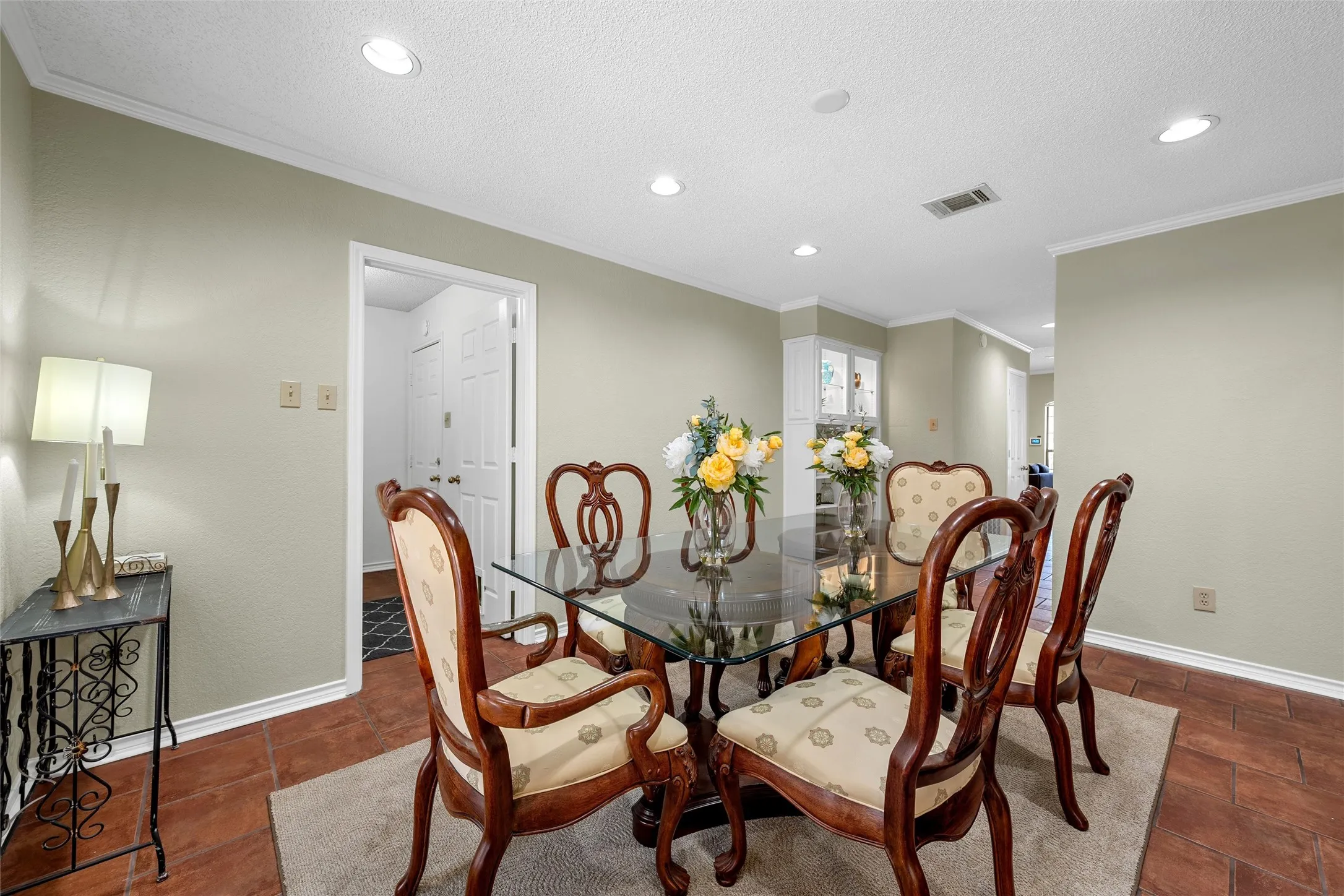 Single Family Residence For Sale in Mc Lennan County , 316 Tree Grove, Woodway, Texas 76712, 3 Bedroom, 3 Bathroom, 1 Garage spaces, 2,007 Sqft, built in 1991, mls#21349365, Real Estate Agent in Woodway, Homes For Sale in Mc Lennan county, Homes For Sale in Woodway, Realtor in Woodway Texas, Real Estate Brokerage Independent Realty Texas, Luminita Cordes Realtor
