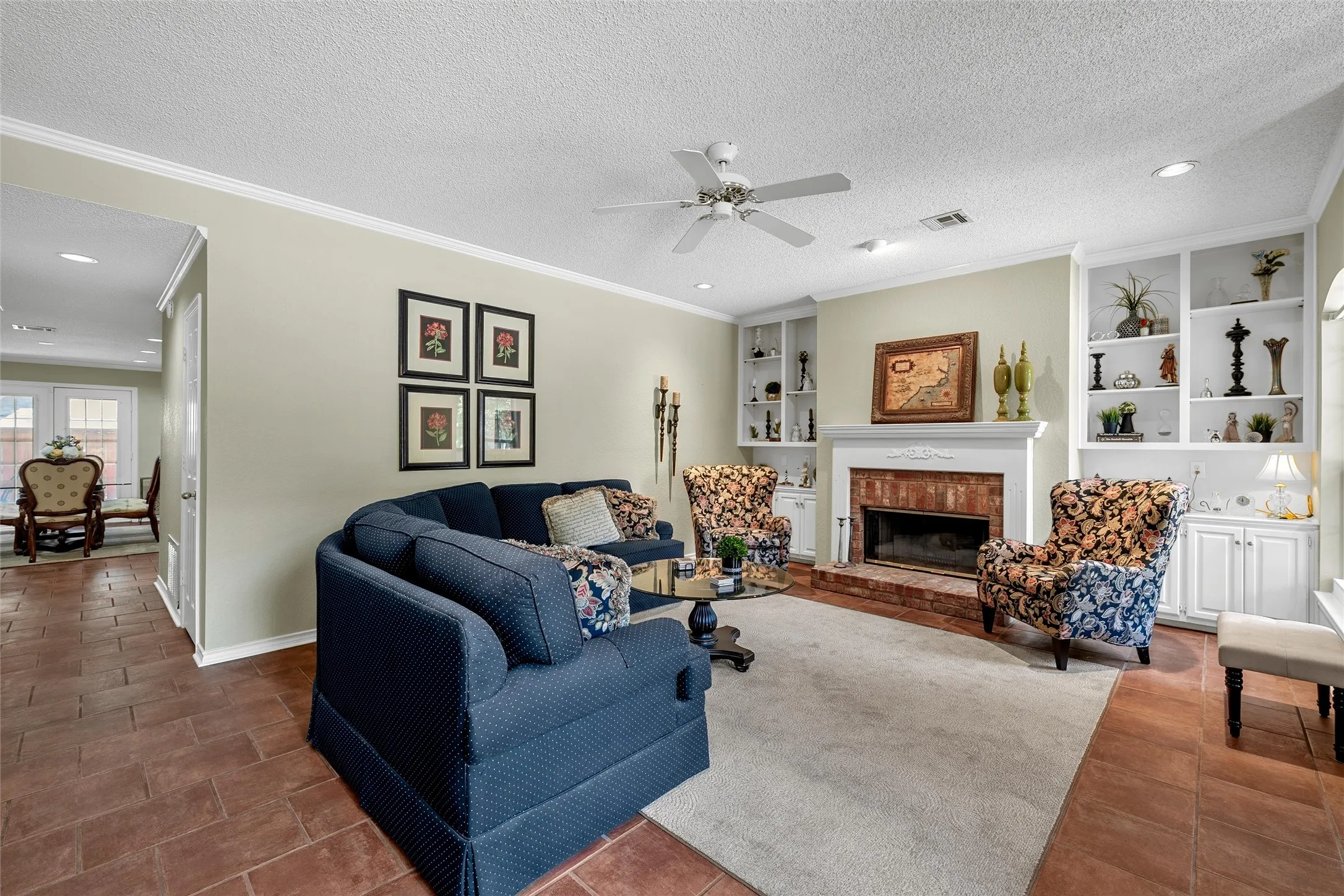 Single Family Residence For Sale in Mc Lennan County , 316 Tree Grove, Woodway, Texas 76712, 3 Bedroom, 3 Bathroom, 1 Garage spaces, 2,007 Sqft, built in 1991, mls#21349365, Real Estate Agent in Woodway, Homes For Sale in Mc Lennan county, Homes For Sale in Woodway, Realtor in Woodway Texas, Real Estate Brokerage Independent Realty Texas, Luminita Cordes Realtor