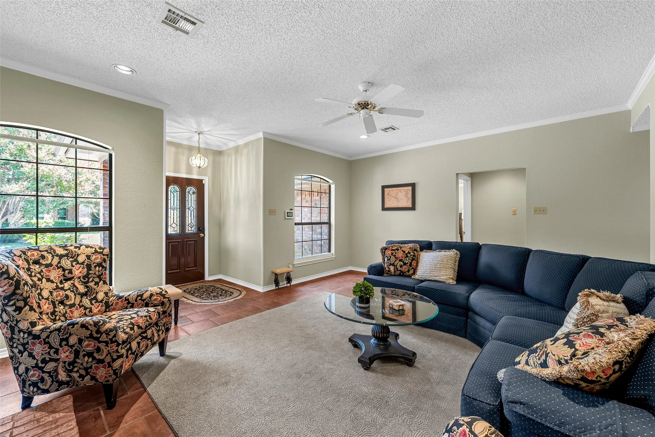 Single Family Residence For Sale in Mc Lennan County , 316 Tree Grove, Woodway, Texas 76712, 3 Bedroom, 3 Bathroom, 1 Garage spaces, 2,007 Sqft, built in 1991, mls#21349365, Real Estate Agent in Woodway, Homes For Sale in Mc Lennan county, Homes For Sale in Woodway, Realtor in Woodway Texas, Real Estate Brokerage Independent Realty Texas, Luminita Cordes Realtor