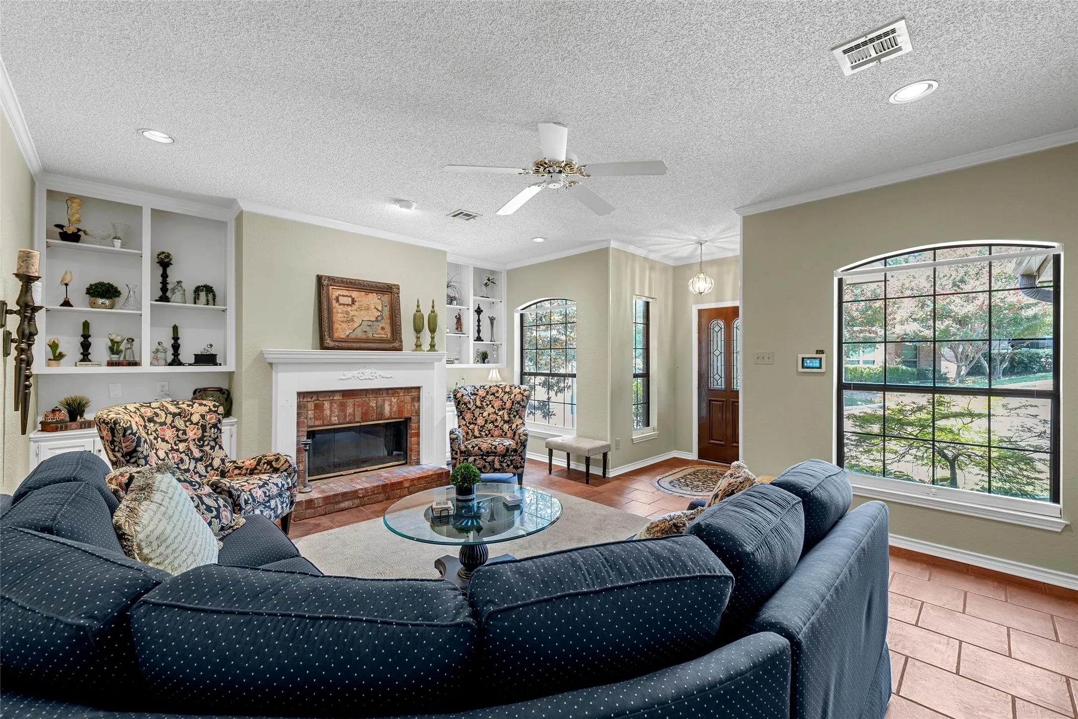 Single Family Residence For Sale in Mc Lennan County , 316 Tree Grove, Woodway, Texas 76712, 3 Bedroom, 3 Bathroom, 1 Garage spaces, 2,007 Sqft, built in 1991, mls#21349365, Real Estate Agent in Woodway, Homes For Sale in Mc Lennan county, Homes For Sale in Woodway, Realtor in Woodway Texas, Real Estate Brokerage Independent Realty Texas, Luminita Cordes Realtor