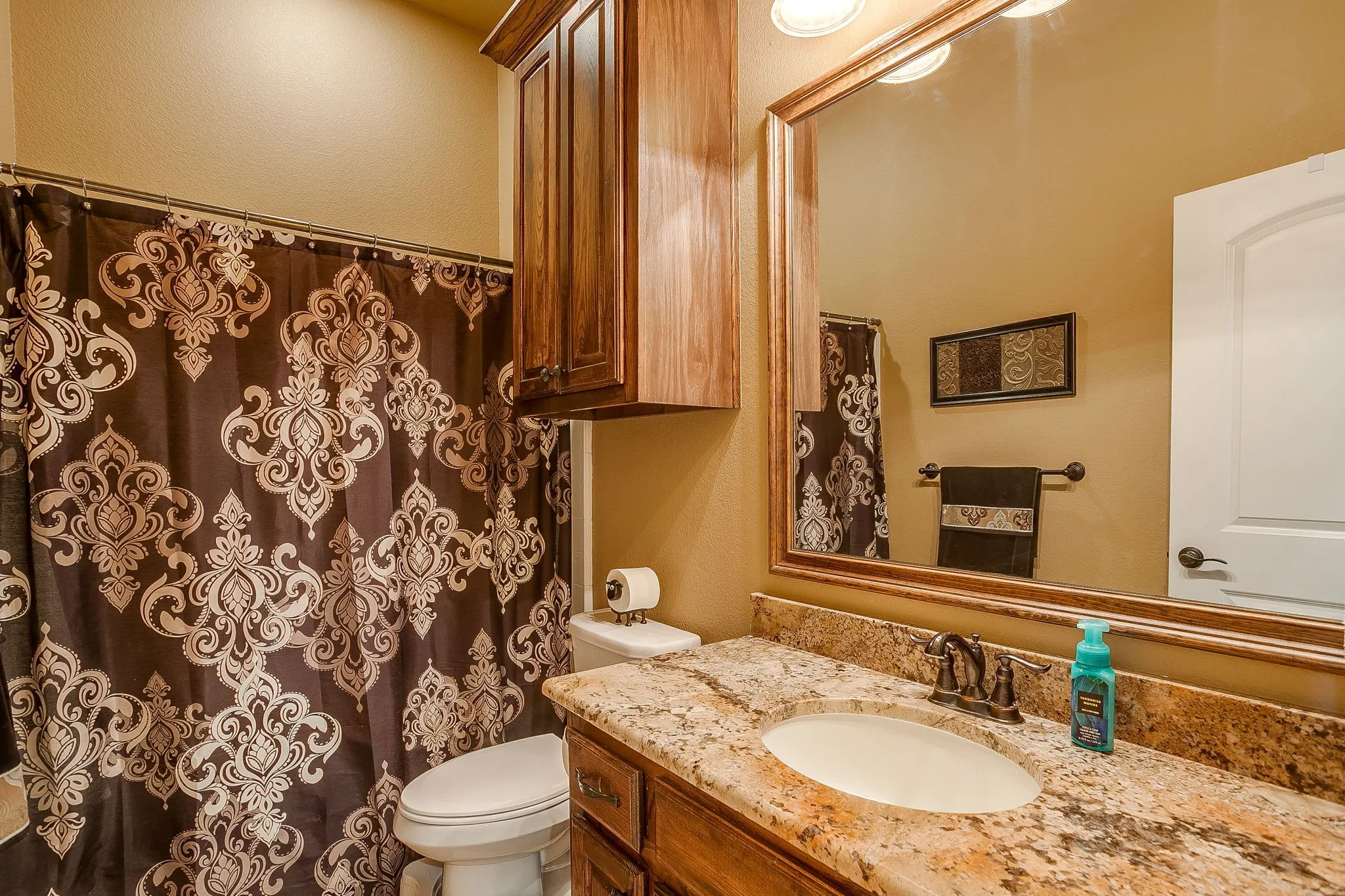 Single Family Residence For Sale in Johnson County , 8401 Fullerton Drive, Cleburne, Texas 76033, 5 Bedroom, 3 Bathroom, 3 Garage spaces, 2,800 Sqft, built in 2013, mls#21353642, Real Estate Agent in Cleburne, Homes For Sale in Johnson county, Homes For Sale in Cleburne, Realtor in Cleburne Texas, Real Estate Brokerage Independent Realty Texas, Luminita Cordes Realtor